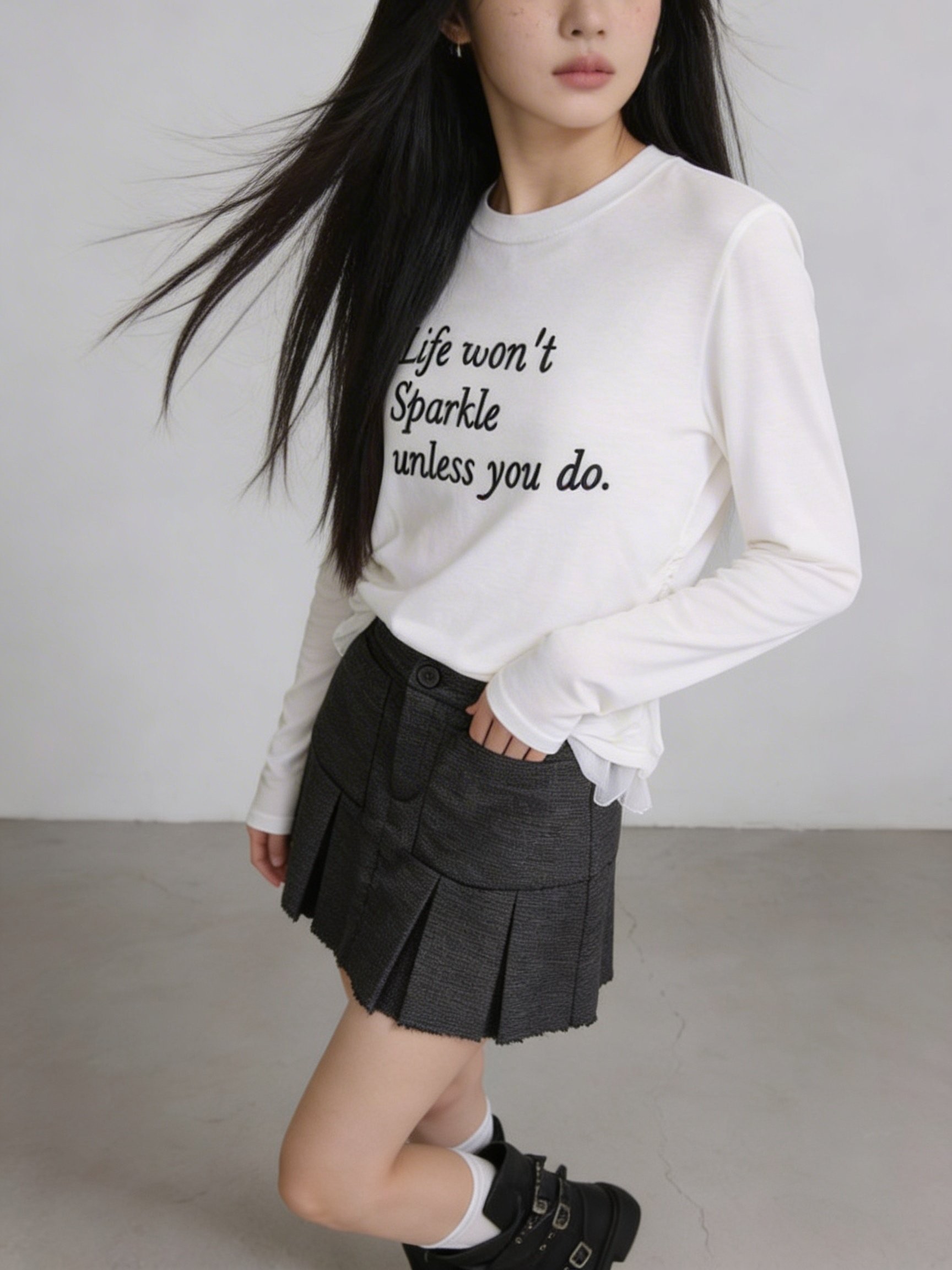 薄紗下擺圓領長袖印字T恤 