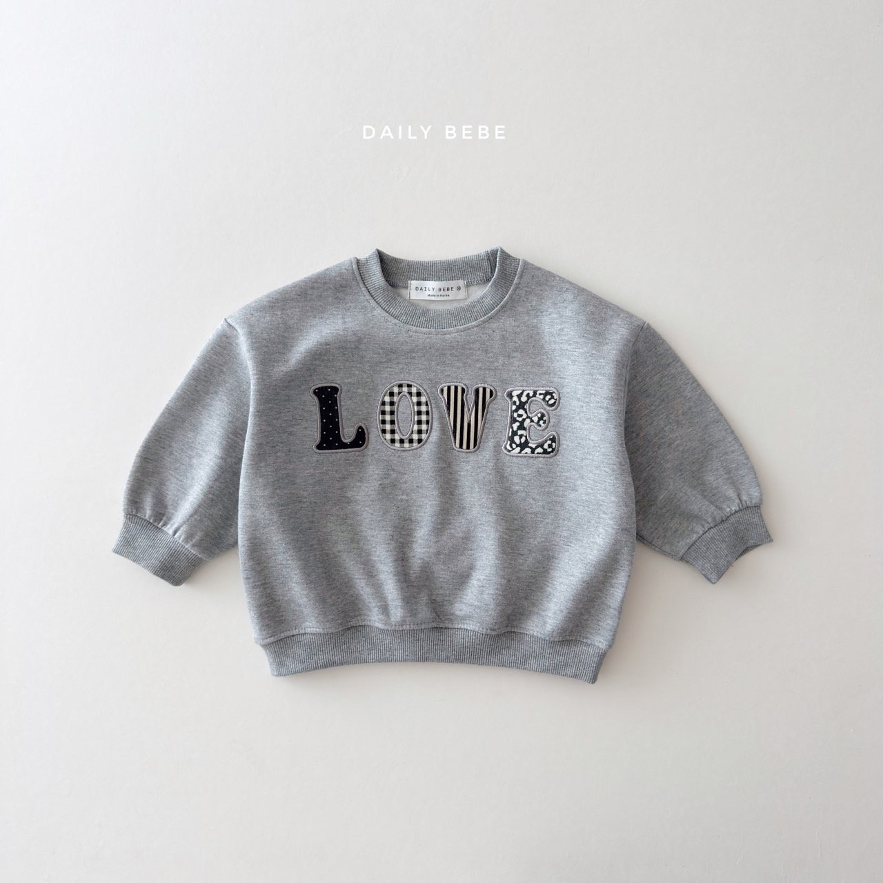 Dailybebe | Love Patch Sweatshirt