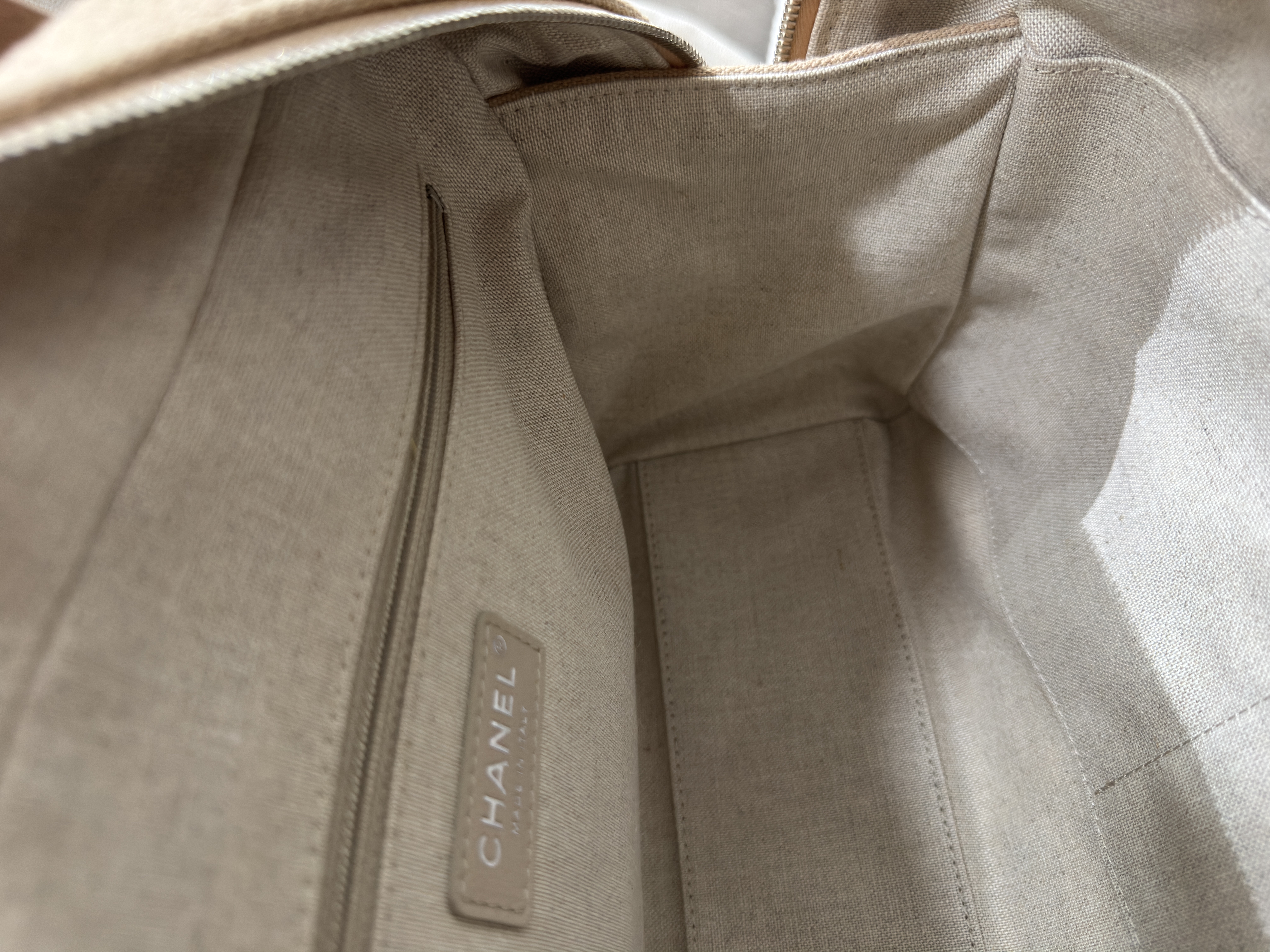 Pre-Owned CHANEL Deauville / Product Code : 26022124