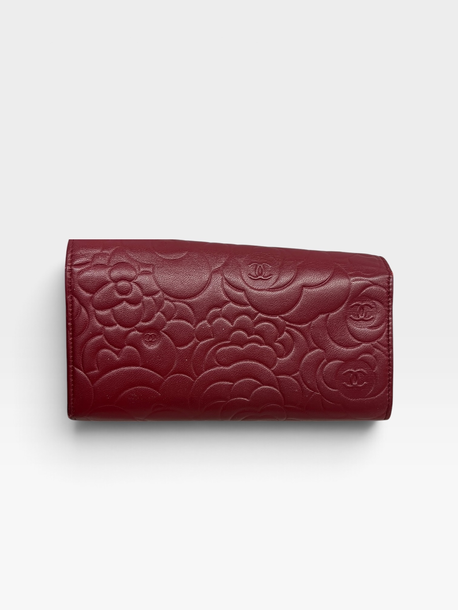 Pre-Owned Chanel Lambskin Camellia Embossed Flap Wallet/Product Code: 102305