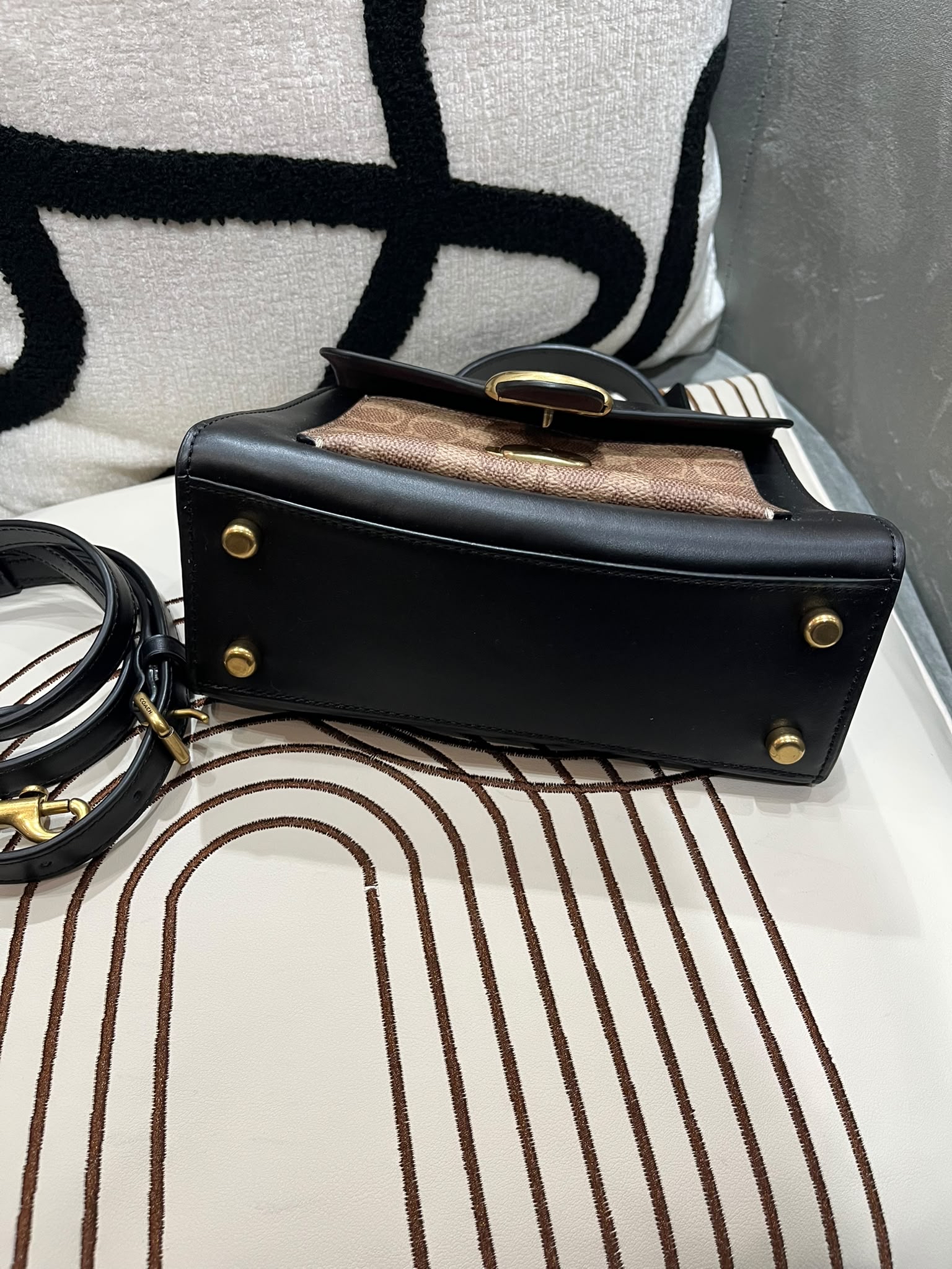 COACH tabby Black Calfskin, 2 way bag 黑色小牛皮 100%Authentic, 95%New ✅Dust bag