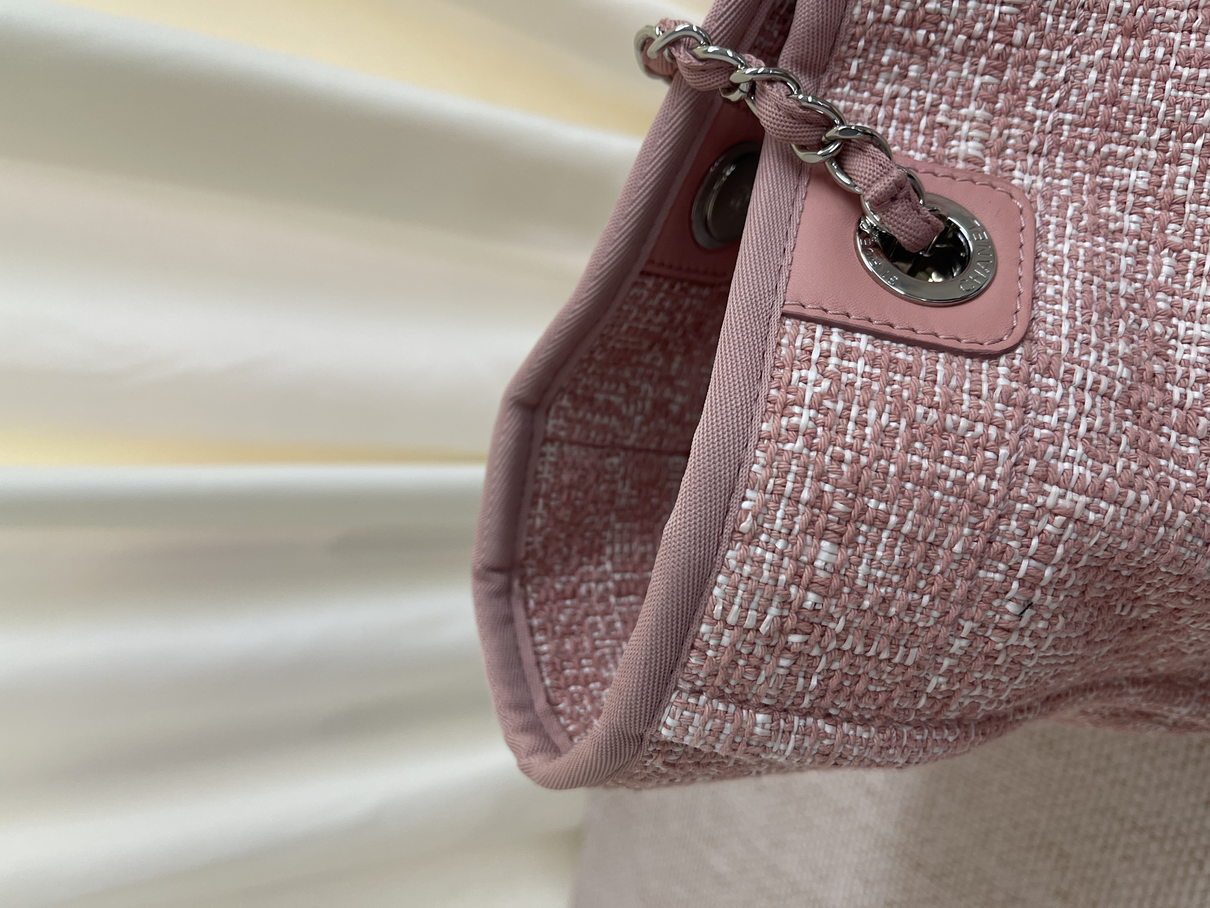 Pre-owned Chanel Deauville MM / Product Code: 26022804