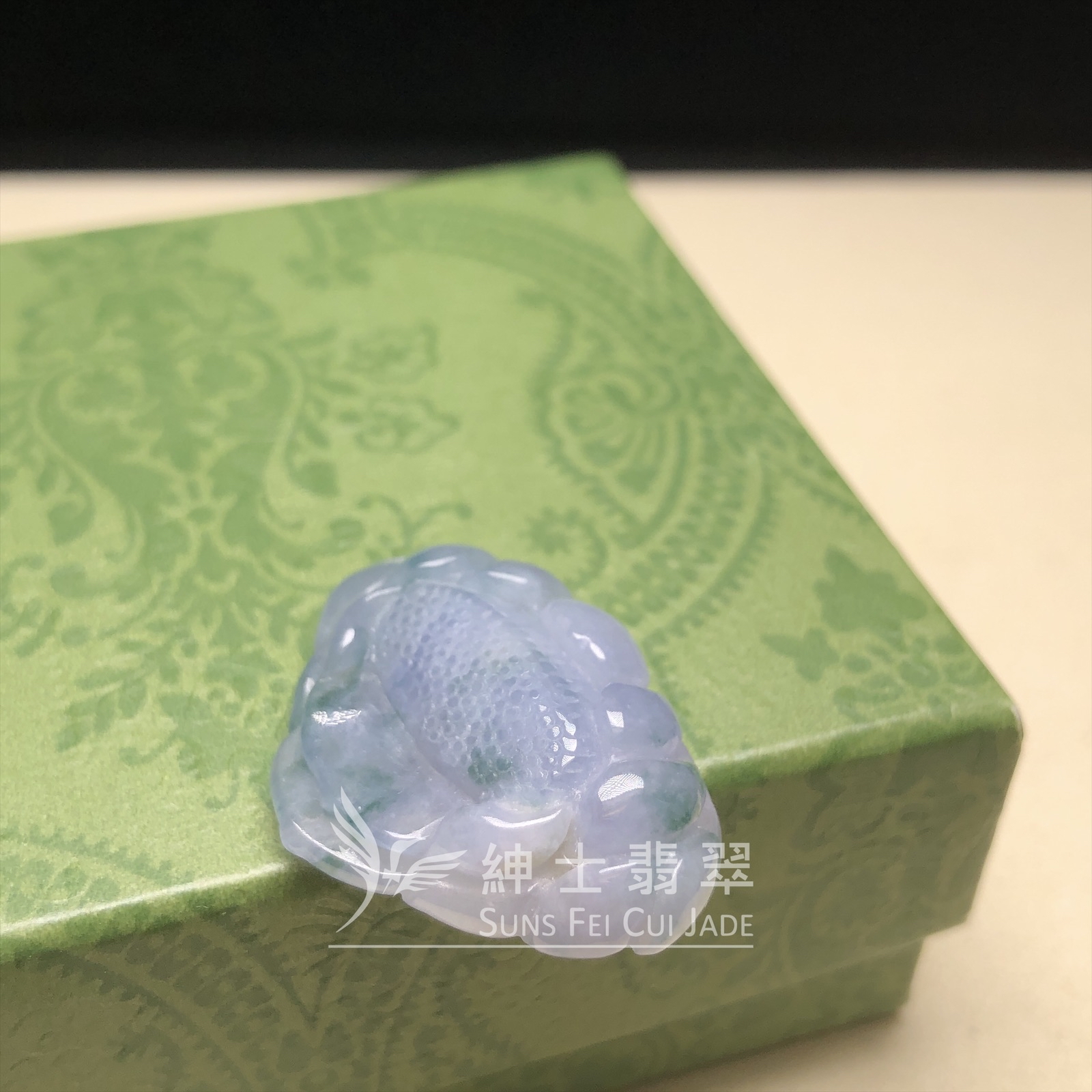 茄紫飄花蓮花  B08499