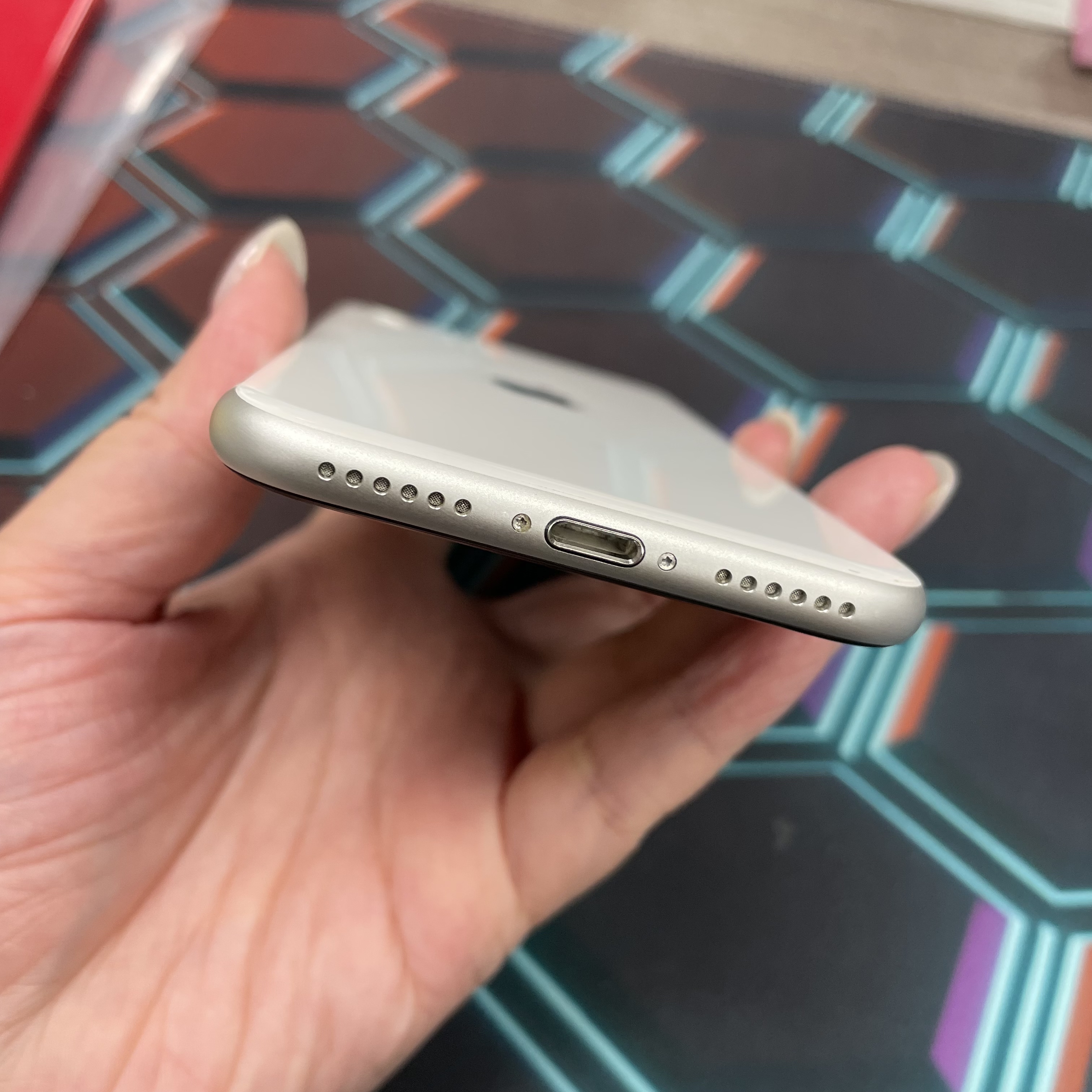 *6632 SE2 完美機 64GB 電86 白色 white