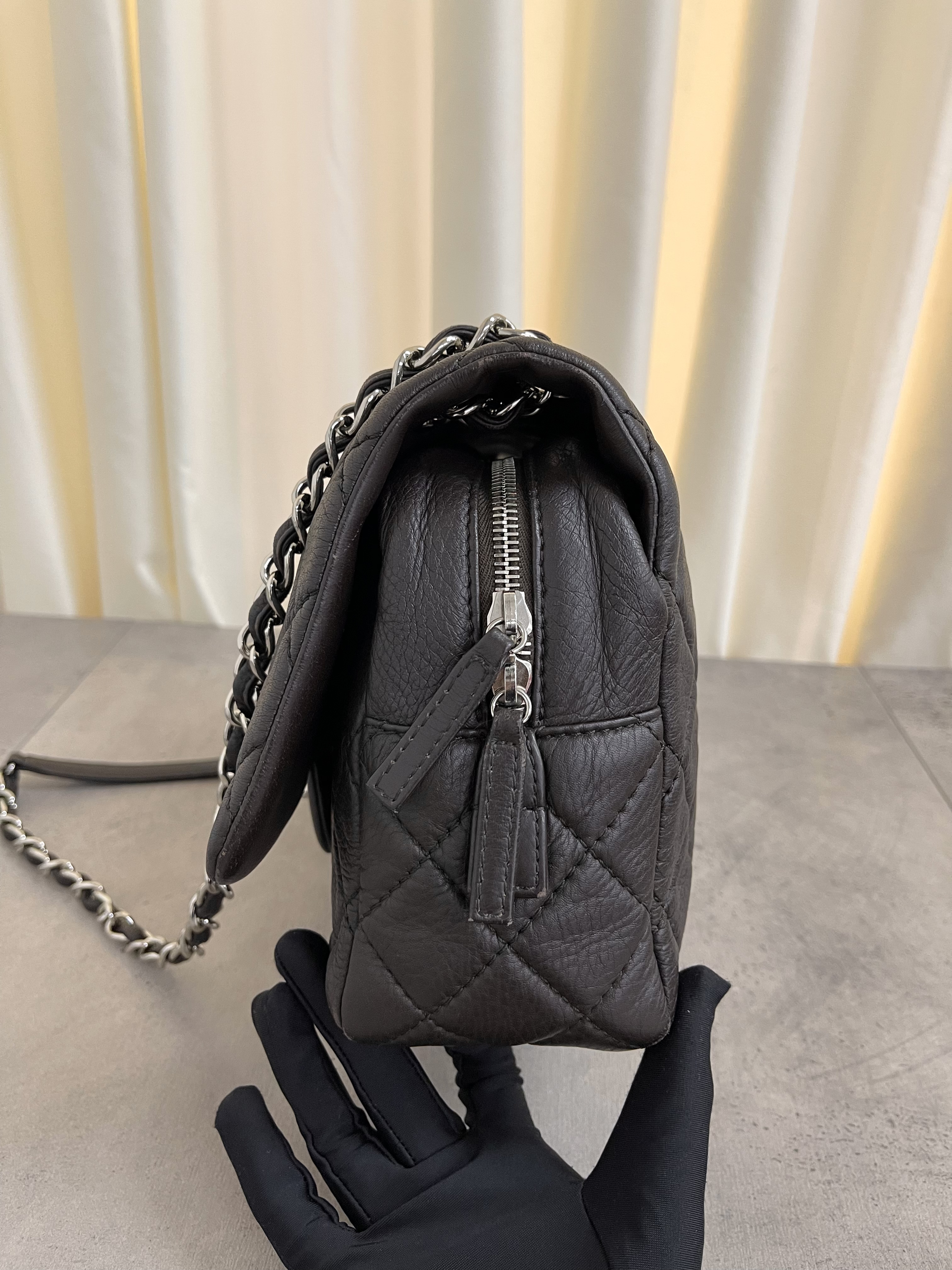 Pre-owned Chanel Jumbo Classic Flap/ Product Code: 26012201