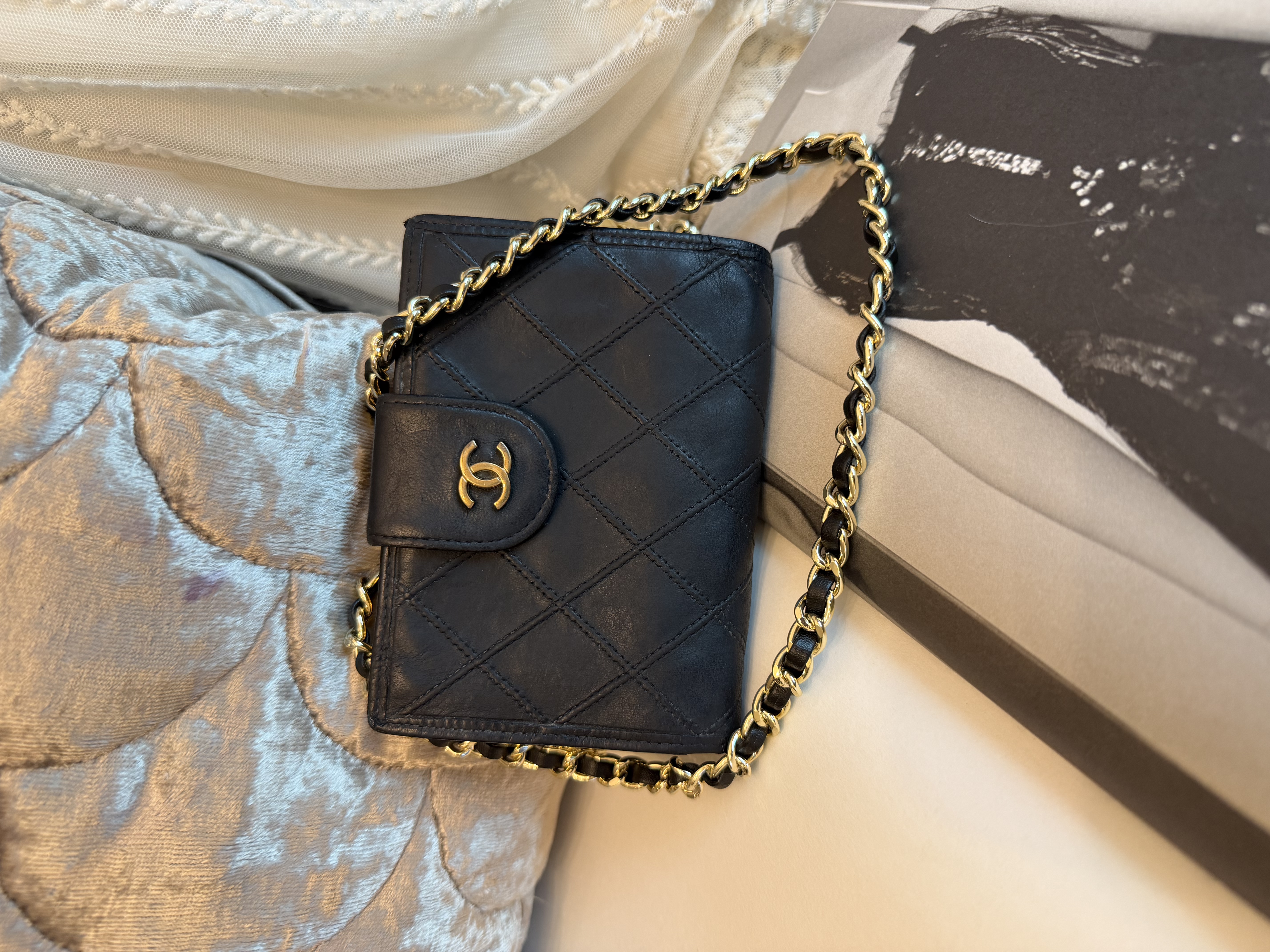 Vintage chanel black leather short wallet