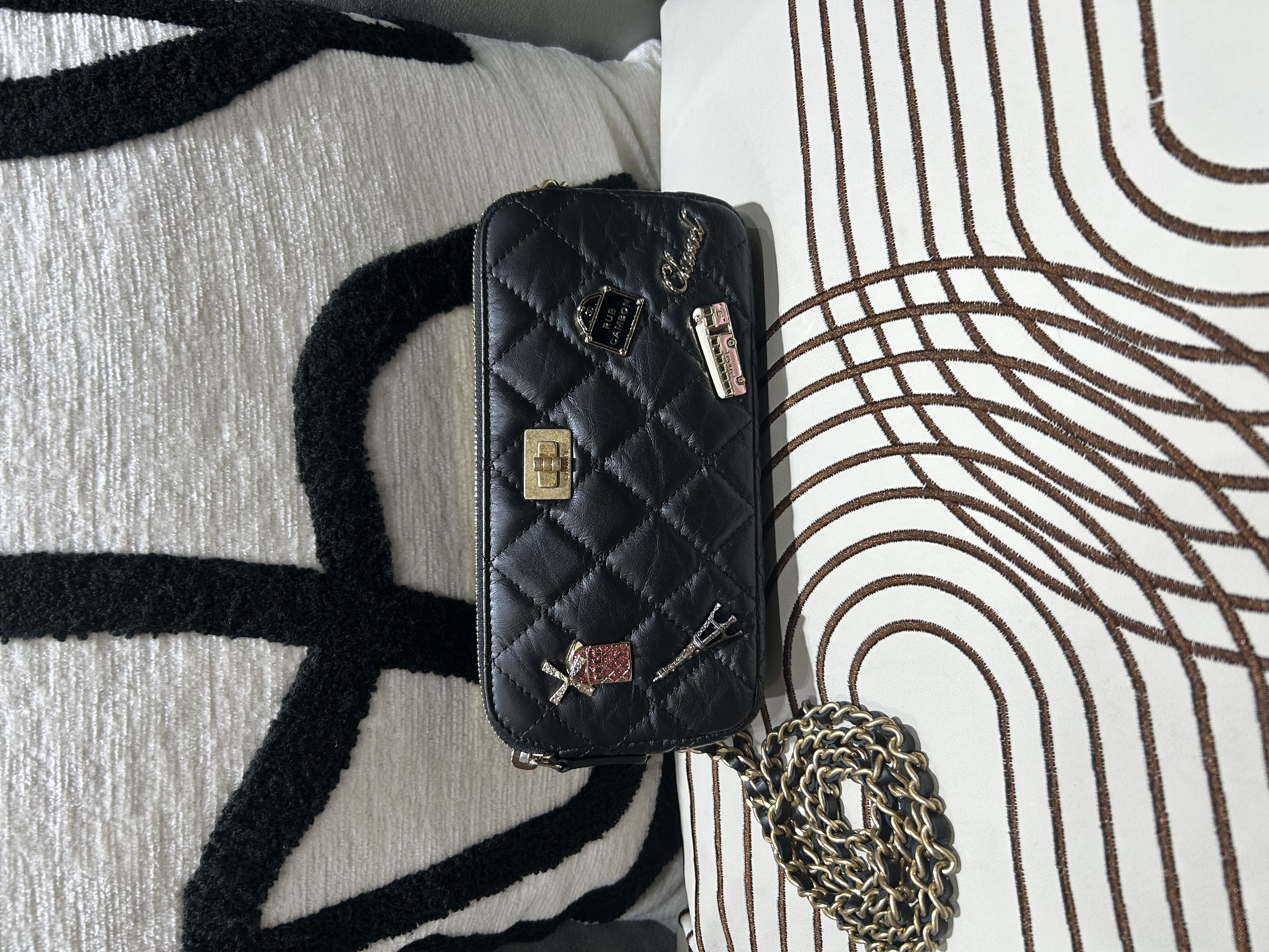 Chanel Double Zip Clutch With Chain Black Quilted Aged Calfskin Lucky Charms 2.55 Reissue Gold Hardware 100%Authentic ,98%new ✅25card ✅dust bag✅box