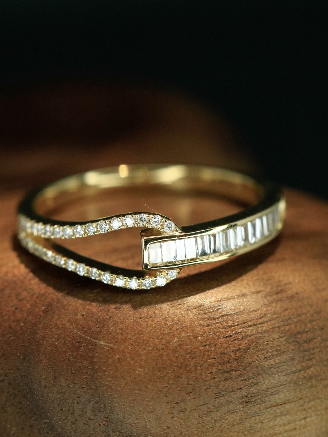18K Diamond Ring 