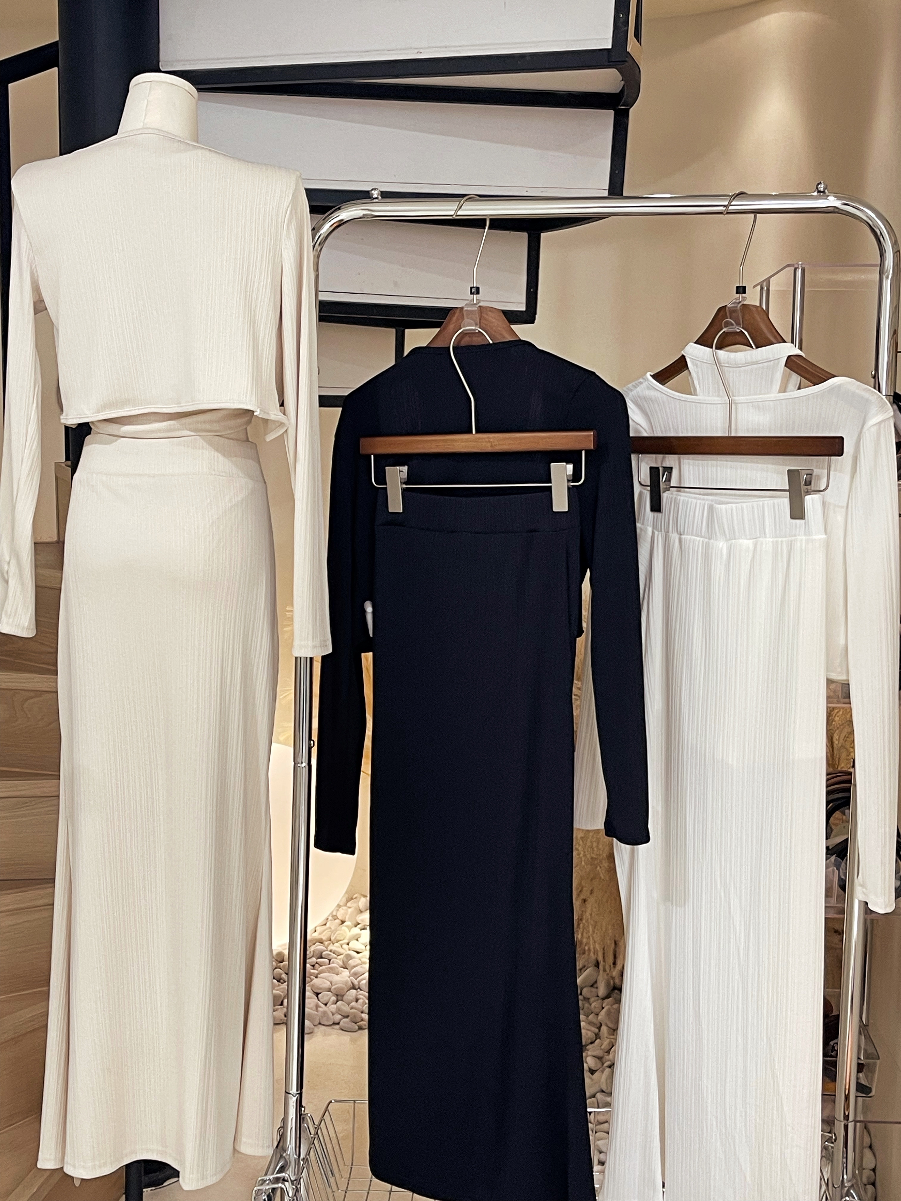 1109胸垫上衣+外套+弹力半裙