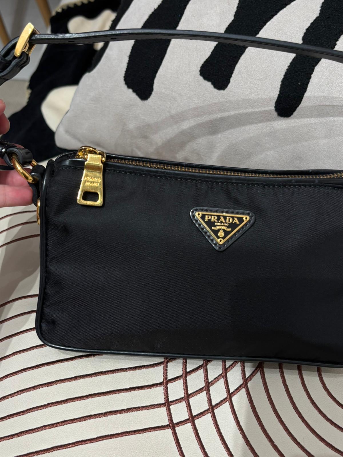 Prada nylon hobo Bag 100%Authentic, 98%new