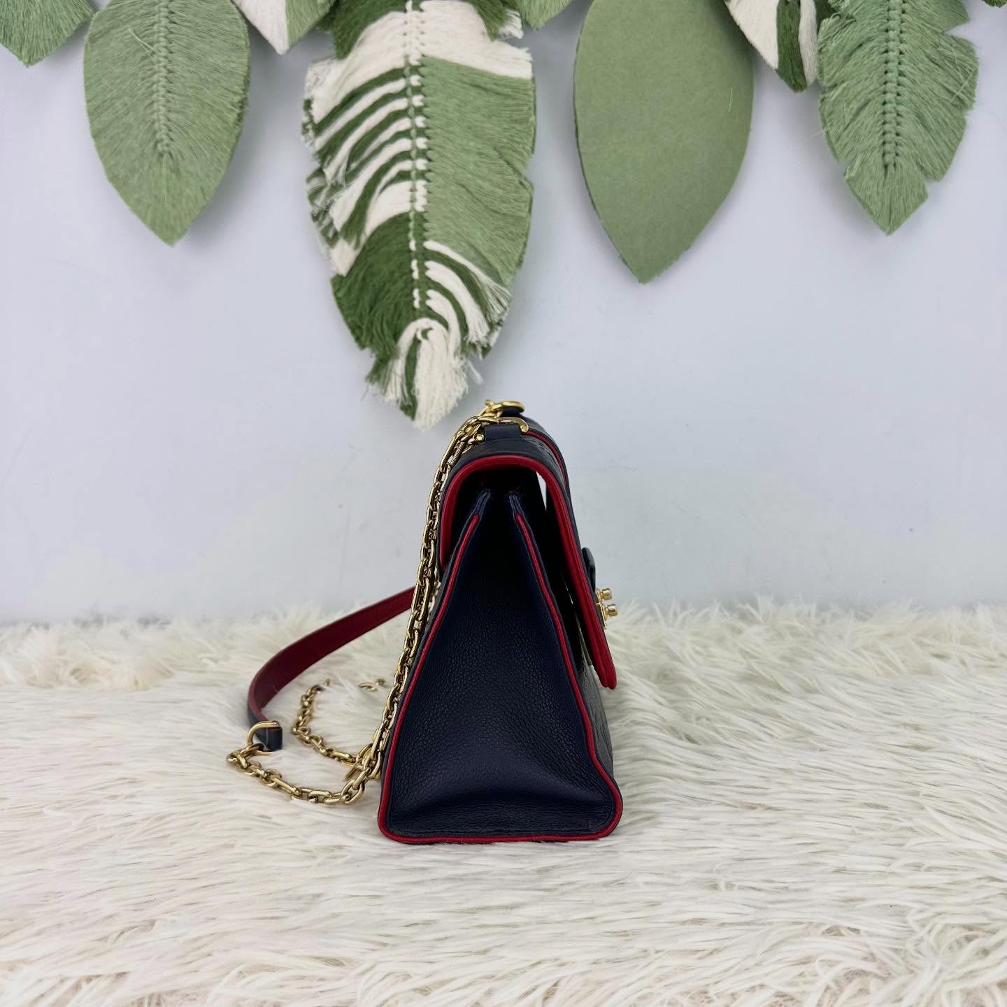 LV 🤍PRE OWNED Saint Sulpice 藍色真皮壓紋鏈條包💙