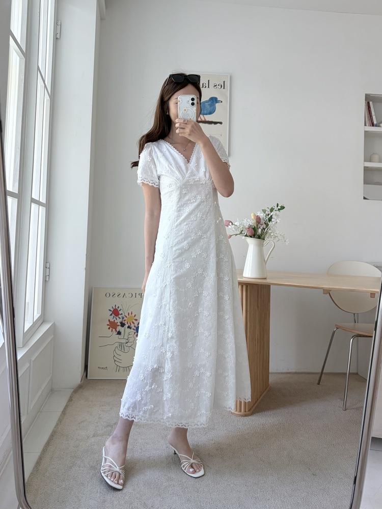 Aurelie Embroidered Dress (White)
