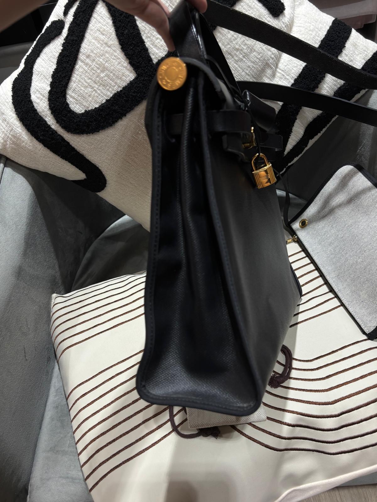 Hermes Herbag 31 Stamp Z 黑色金扣 100% Authentic , 98%New ✅Key Lock✅Dust bag