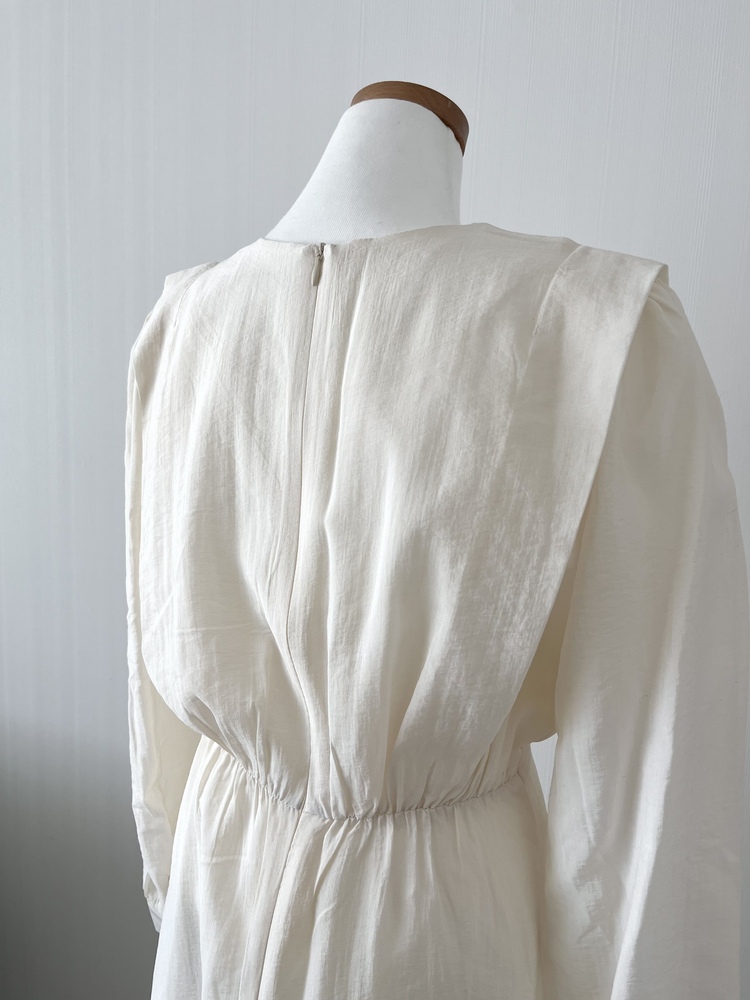 Pleated Yoke Detail Dress (Ivory)