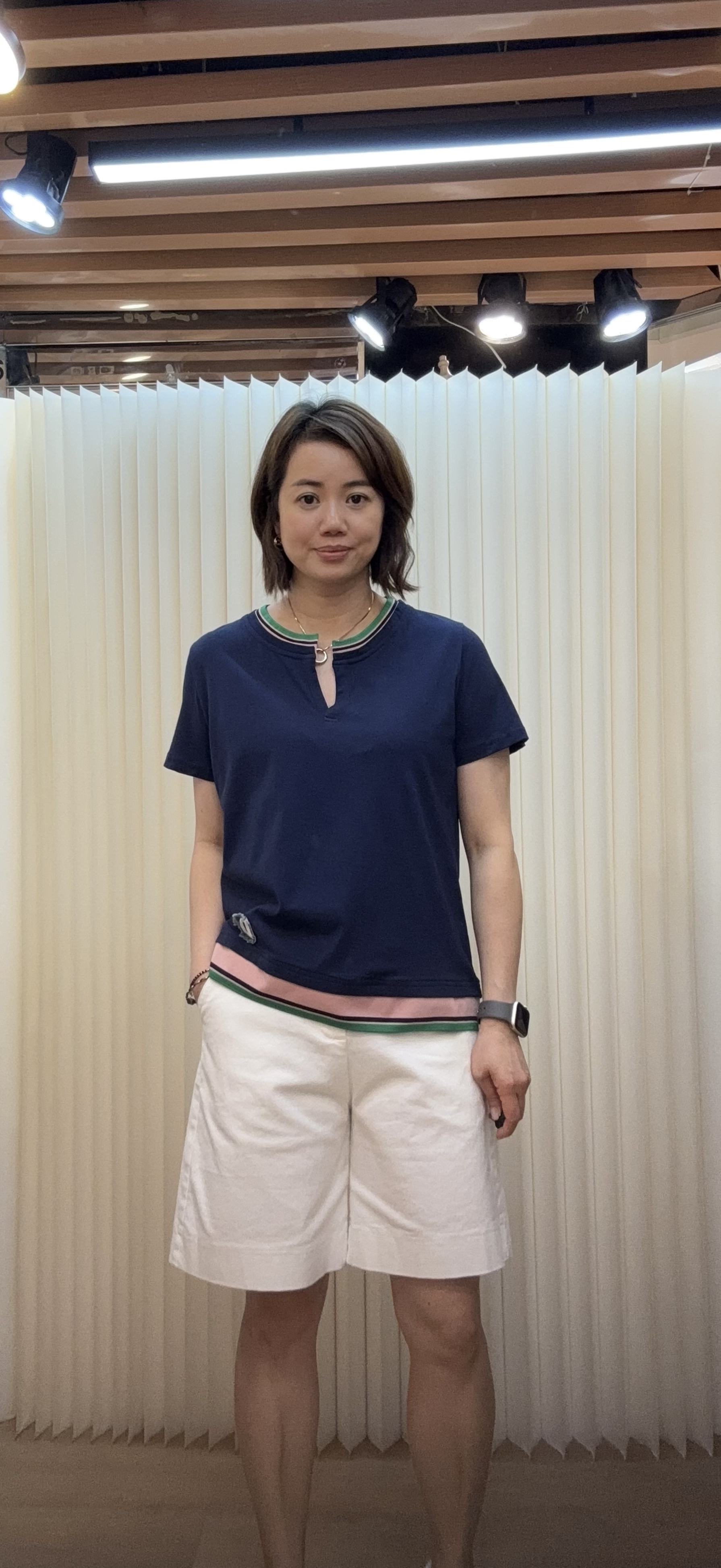 歐洲V領Tee J018 DK911303
