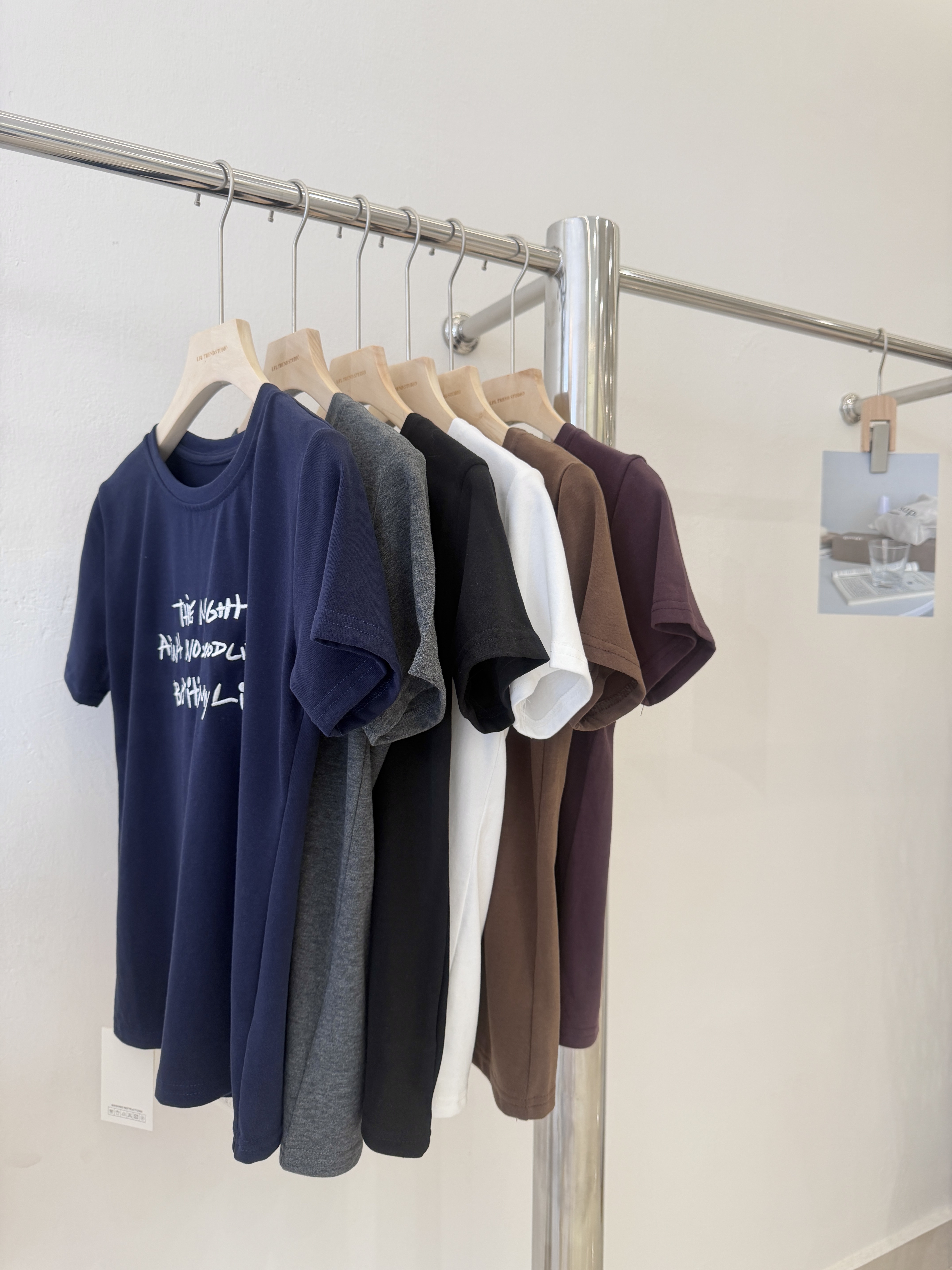 6733 韩系工艺刺绣字母短袖