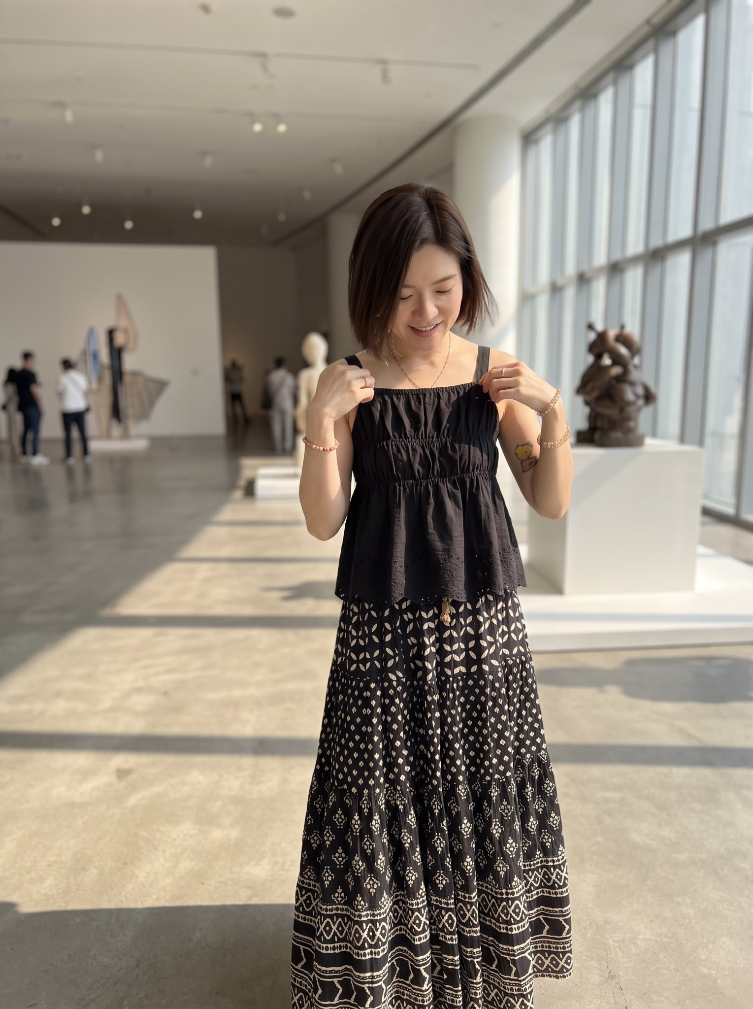 2716 Black 4-Layer Pattern BP Skirt 39"