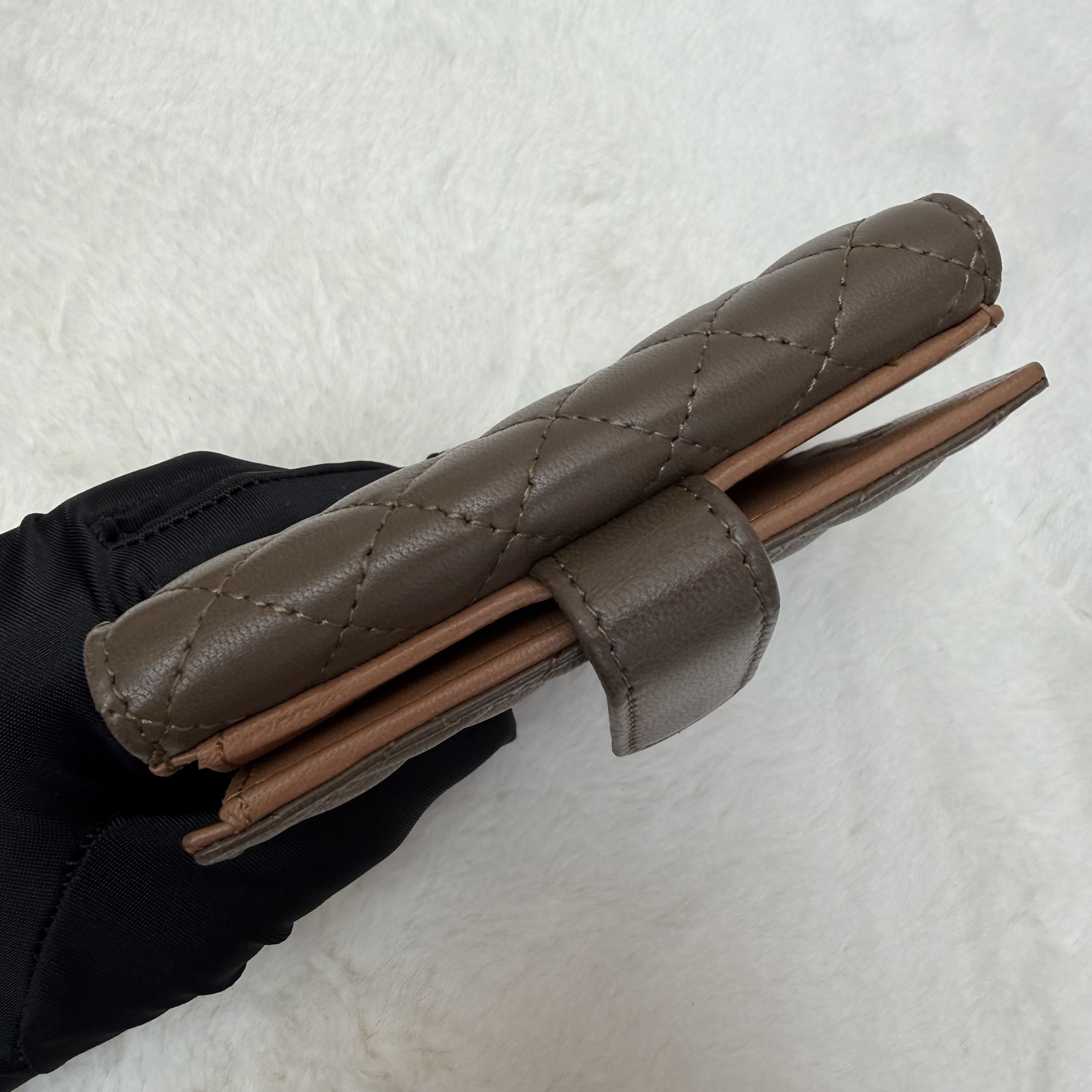 CHANEL香奈兒卡包 方形半口蓋錢包 駝色金扣 菱格紋羊皮零錢包 