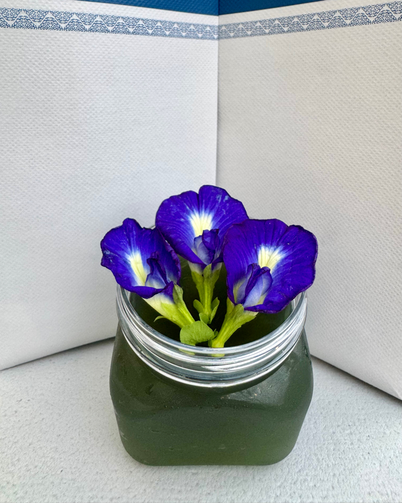 Fresh Boiled Fish Scale Collagen 新鲜炖鱼鳞冻