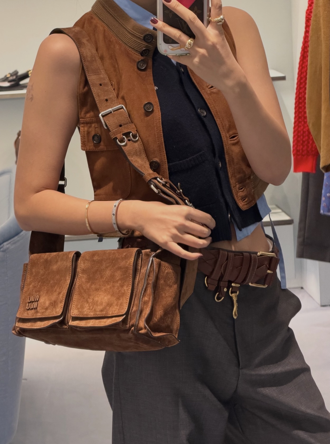 訂貨 ✈️ MiuMiu Utilitaire Suede 單肩袋 Size 14.5x26x9.5cm