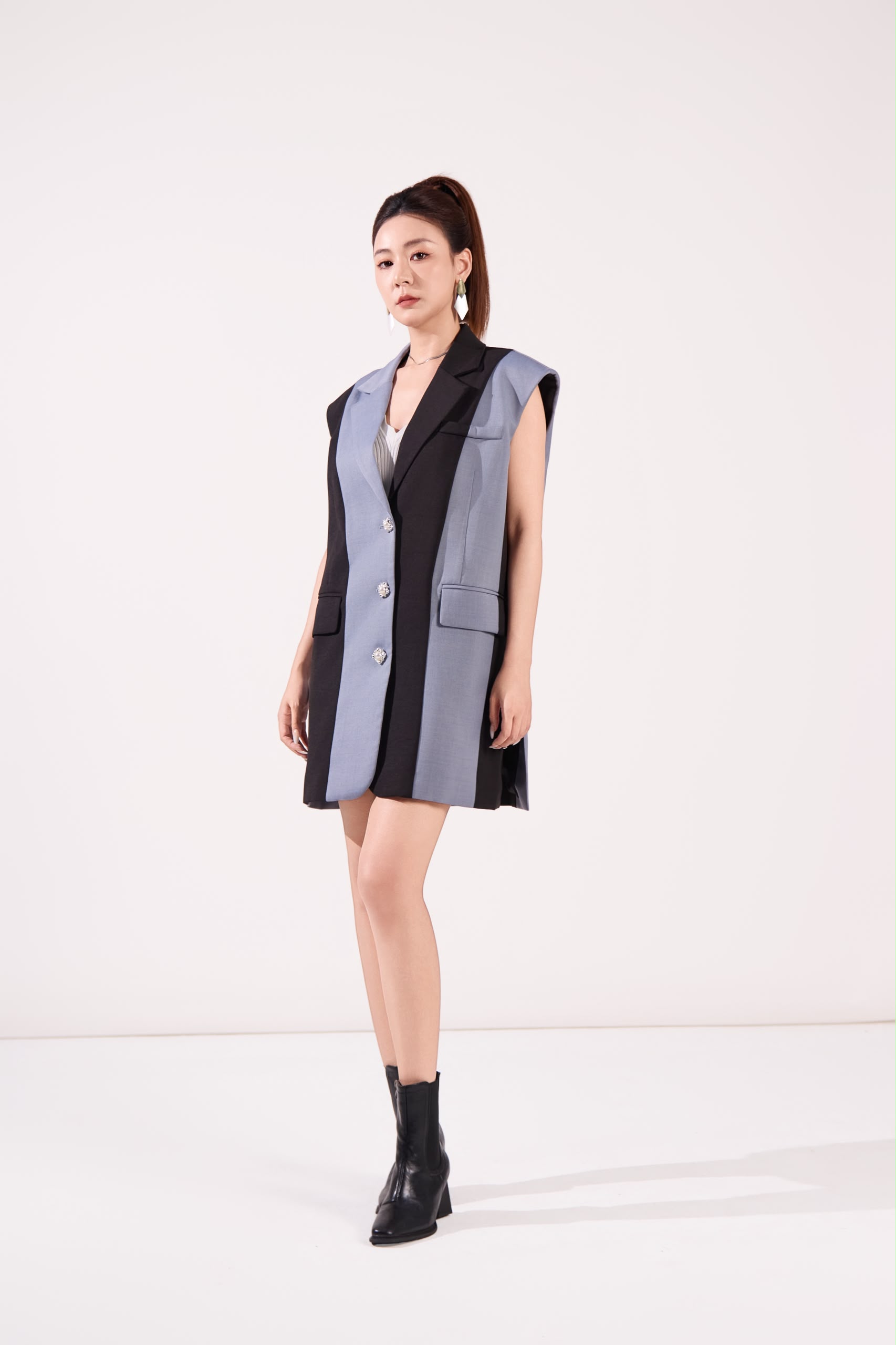 10141398 Contrast Panel Longline Sleeveless Blazer