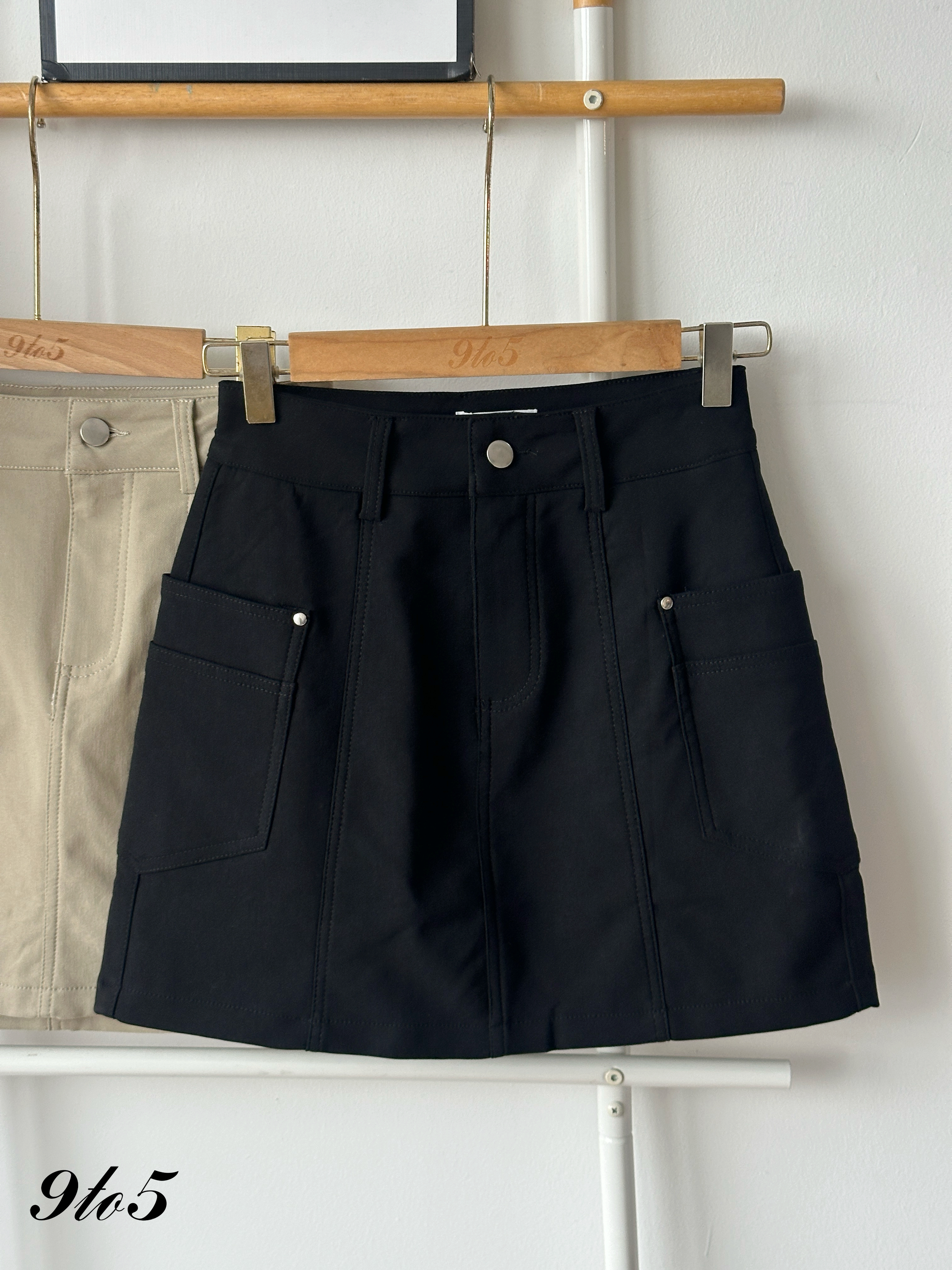 S1961 A Line Short Skirt - Black & Khaki