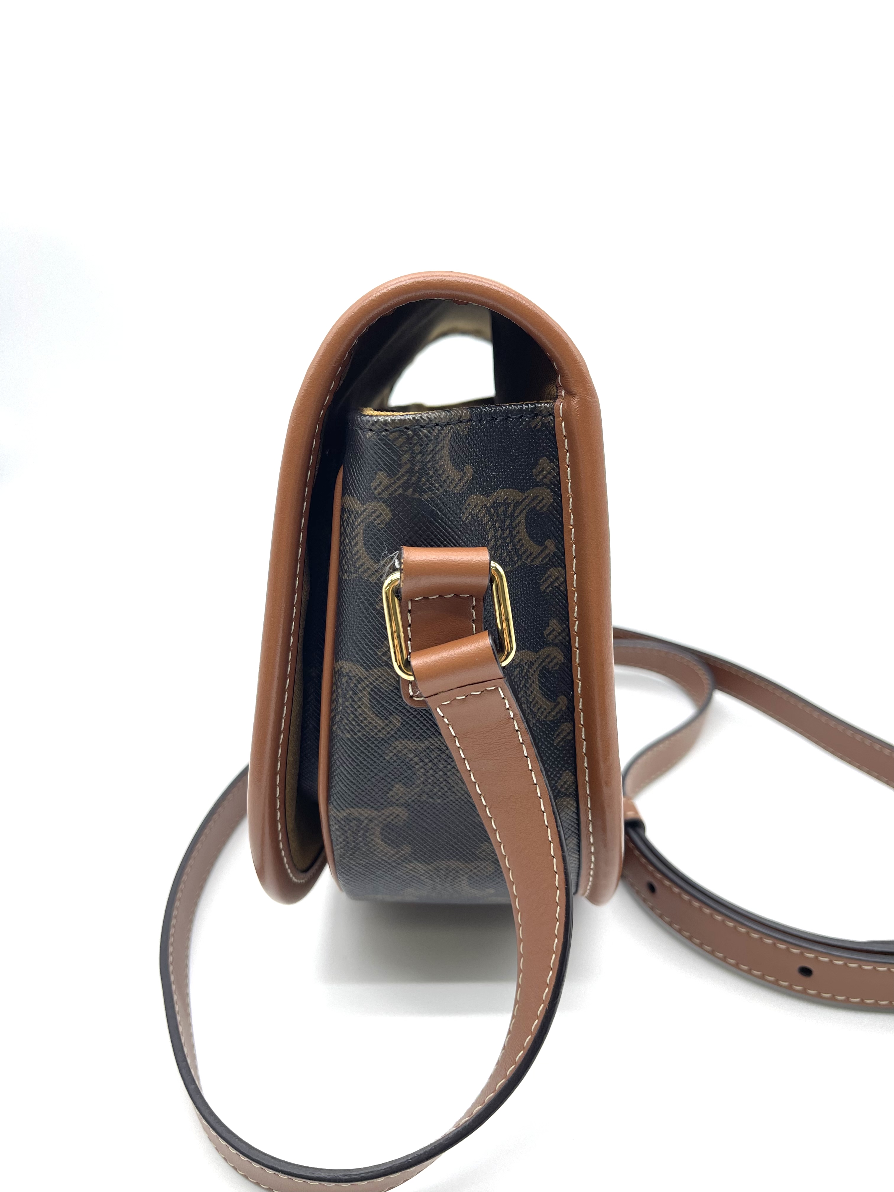 Pre-owned Celine Triomphe Canvas Folco/ Product Code: 26032001