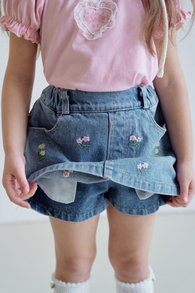 Momoann | Flower denim shorts(size 7(100-105)