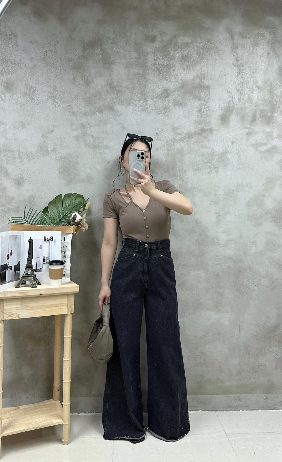 S06 骨感掛頸Top