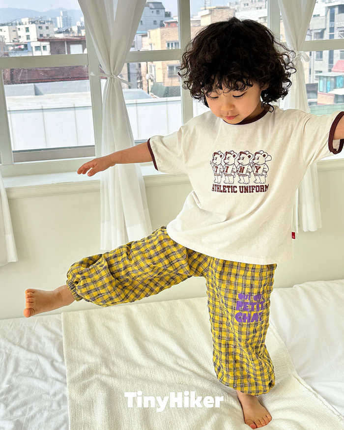 🇰🇷Tiny Hiker tee