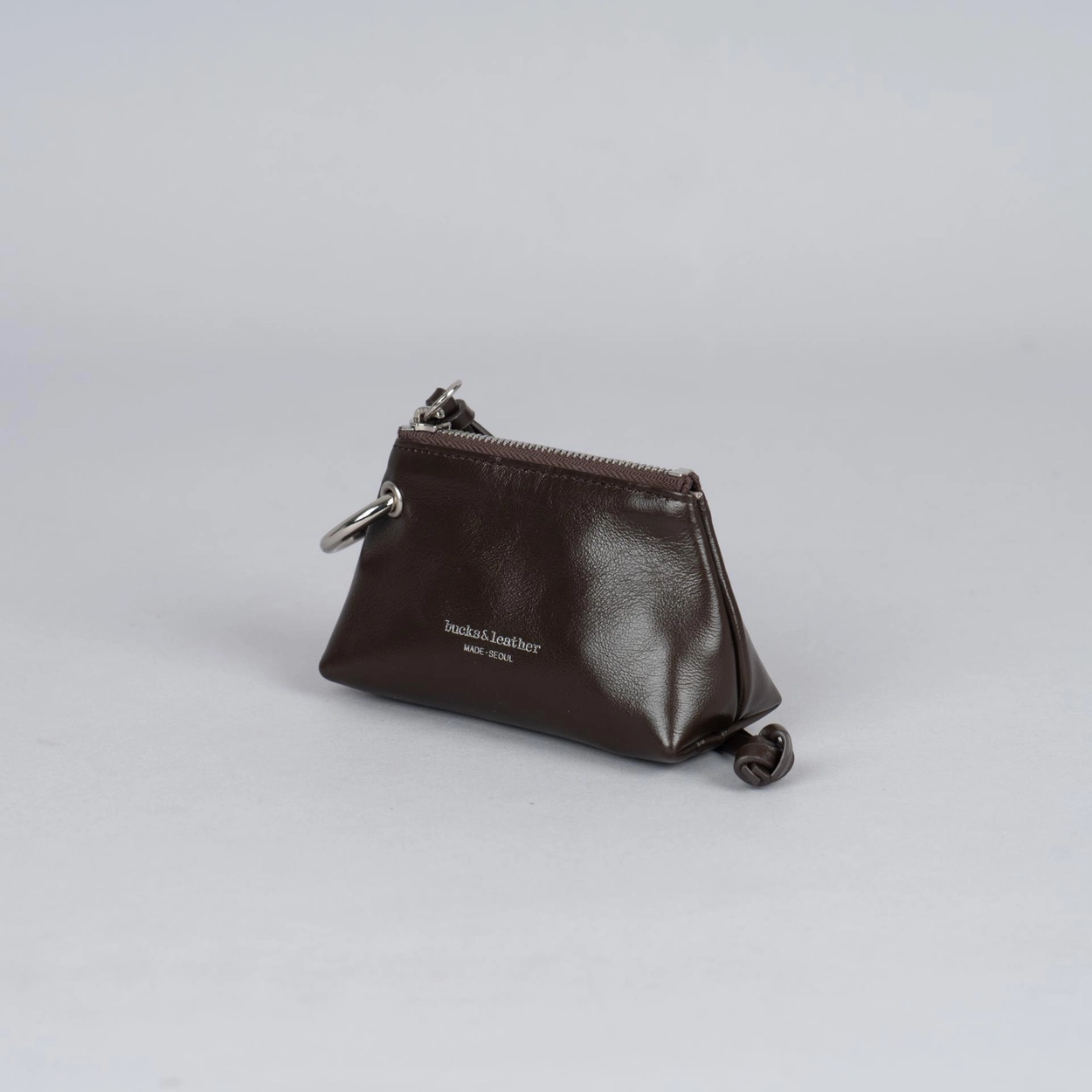 【26SS】 預訂_Angle Pouch By Bucks & leather