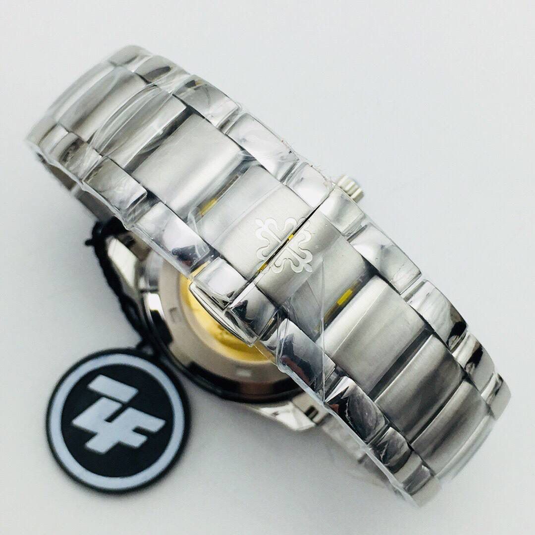 手雷 卓越成就【顶级运动 典藏奢华】—集运动休闲，商务正装一身的Patek Philippe海底探险者系列，杨帆展航，震撼出击（修正市面所有版本的任何不足）【表壳】腕表尺寸40mmX8.6mm。具有高辨识度的PP枕型外壳，仪态万方，佩戴贴手合腕，设计轻巧雅致。每一只工件都是复刻业界顶尖的技术结晶。【技术突破】由美优达9015改PP自产Cal.324 SC机芯——大小夹板光泽流动，宝石轴承鲜艳自然，摆轮位置吻合正品。【卓越成就】1.市场独家购入原版开发 2.市场独家实现摆轮位置与正品吻合 3.是目前市面上最薄仿品。