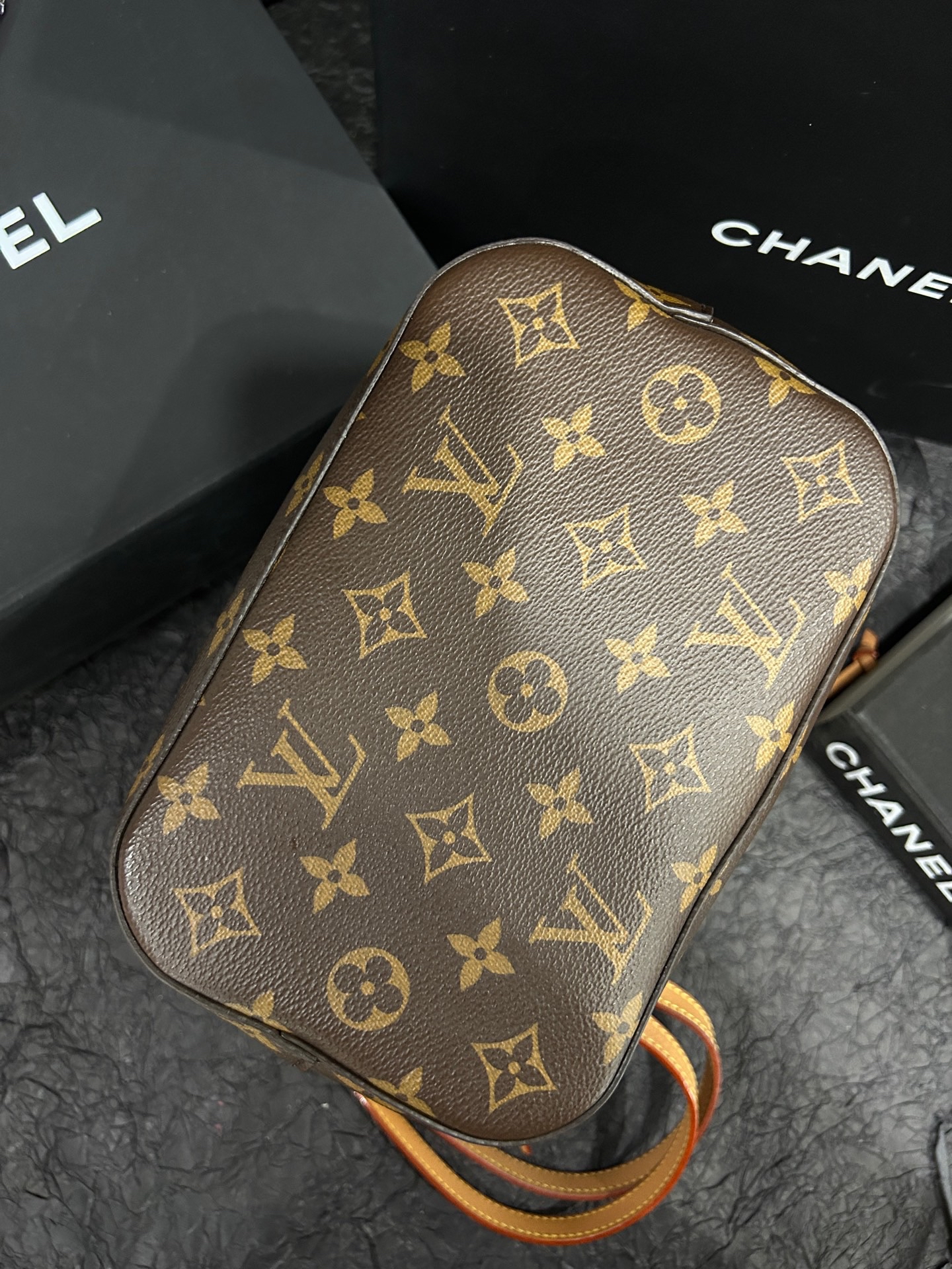 【預訂貨品】LV 老花neonoe bb金扣水桶包💳 芯片款