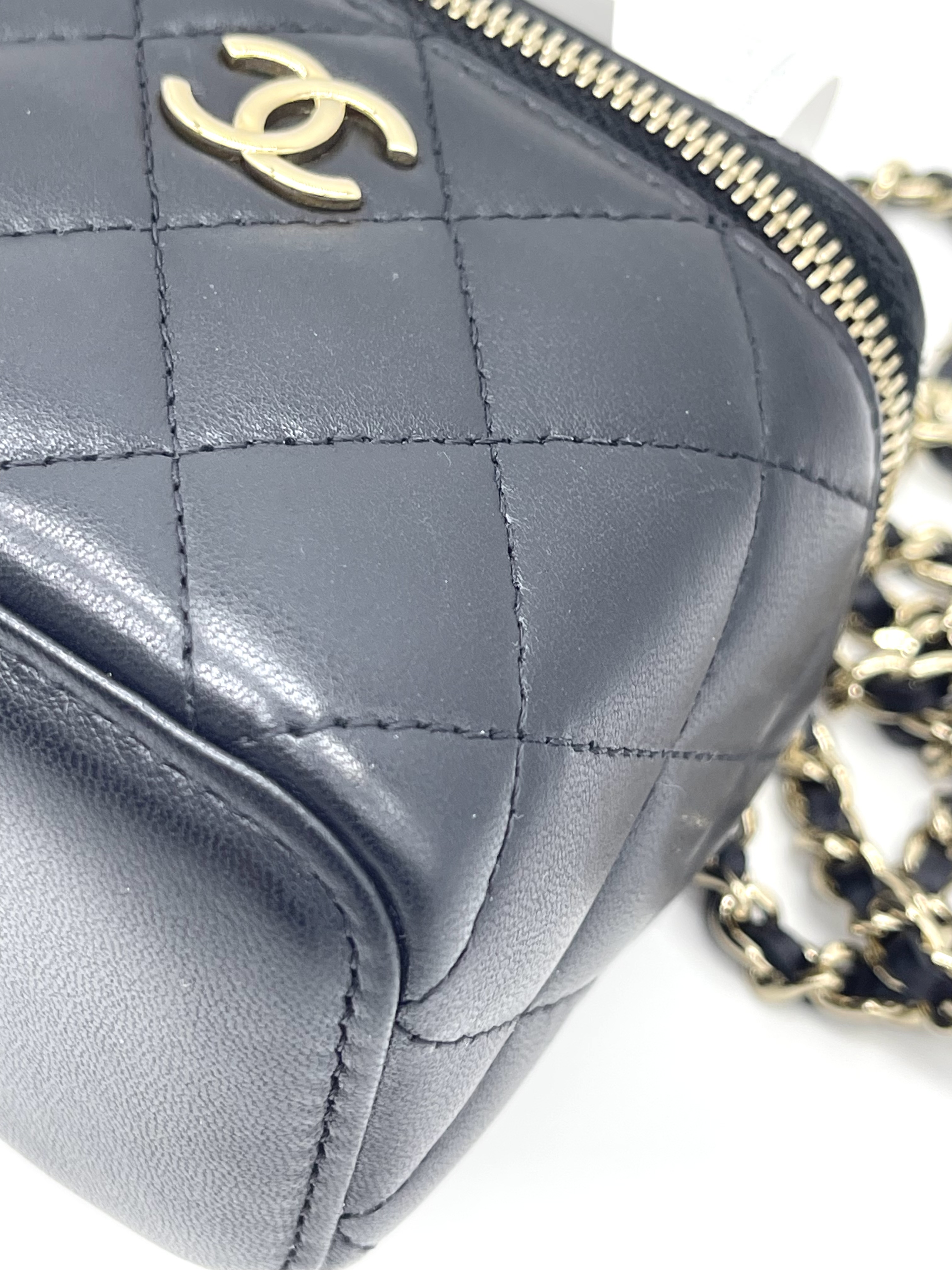 Pre-owned Chanel Classic Top Handle Vanity Case With Chain / Product Code: 26040102