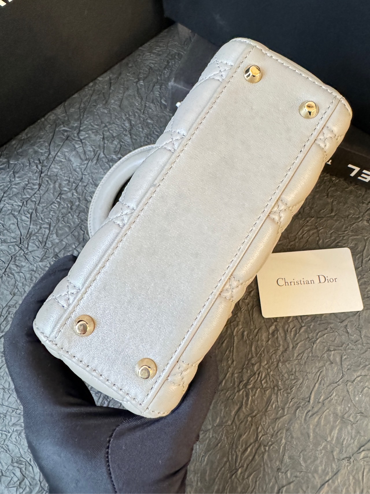 【預訂貨品】Dior 珠光灰羊皮mini戴包