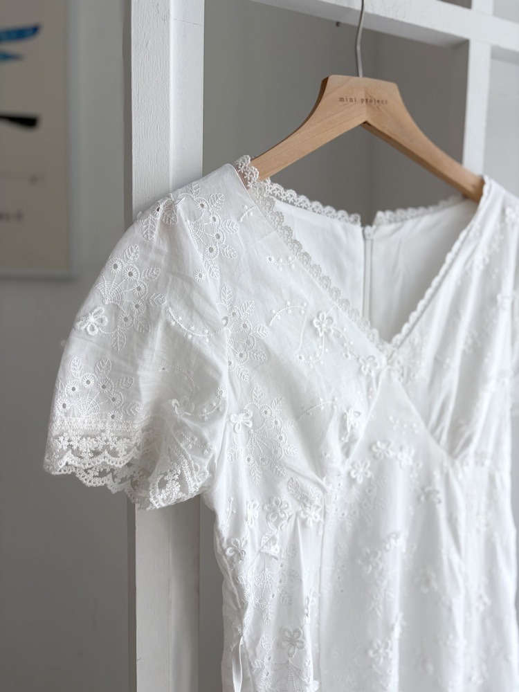 Aurelie Embroidered Dress (White)