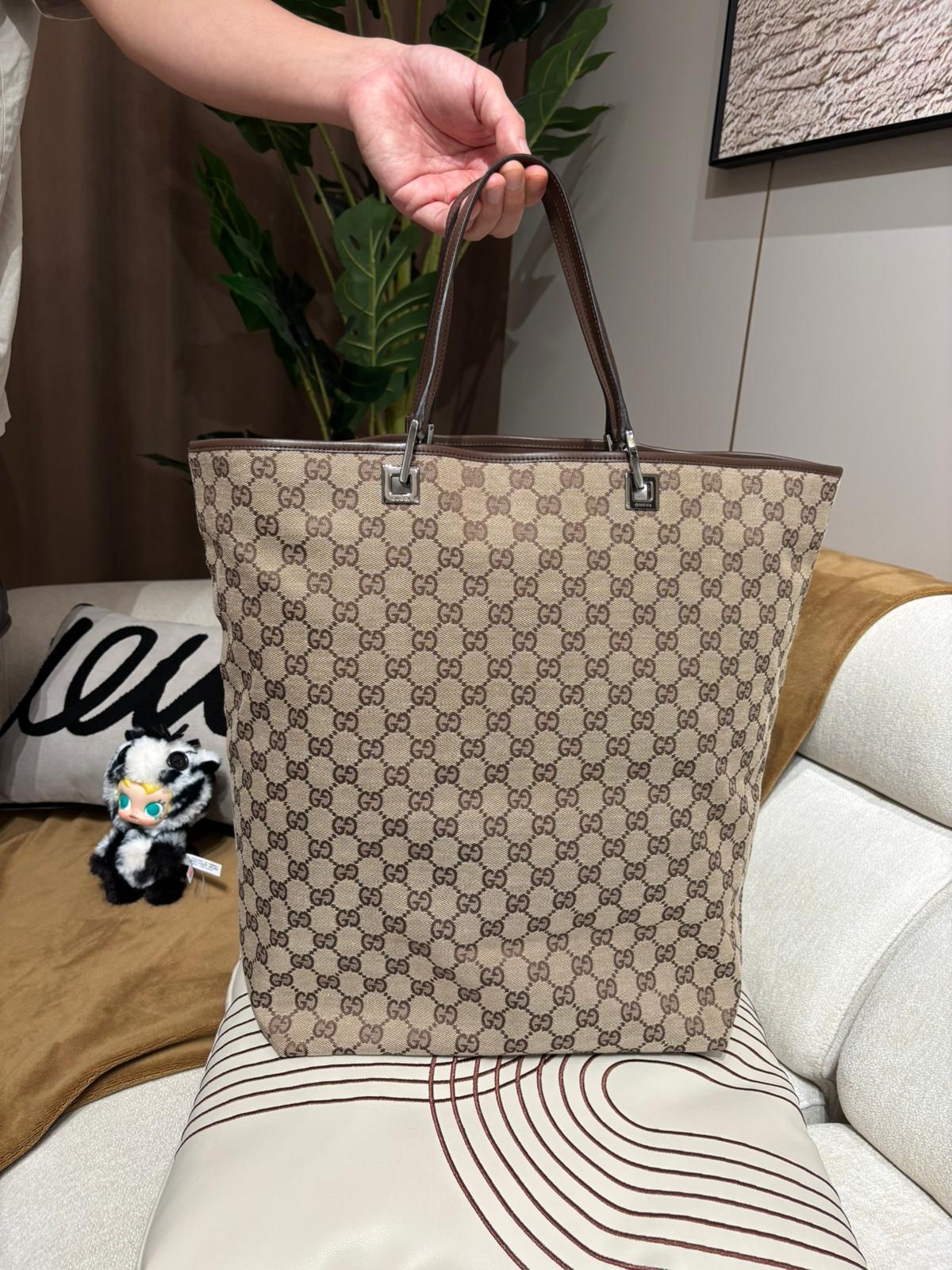 Gucci Tote Bag 100%Authentic, 95%New