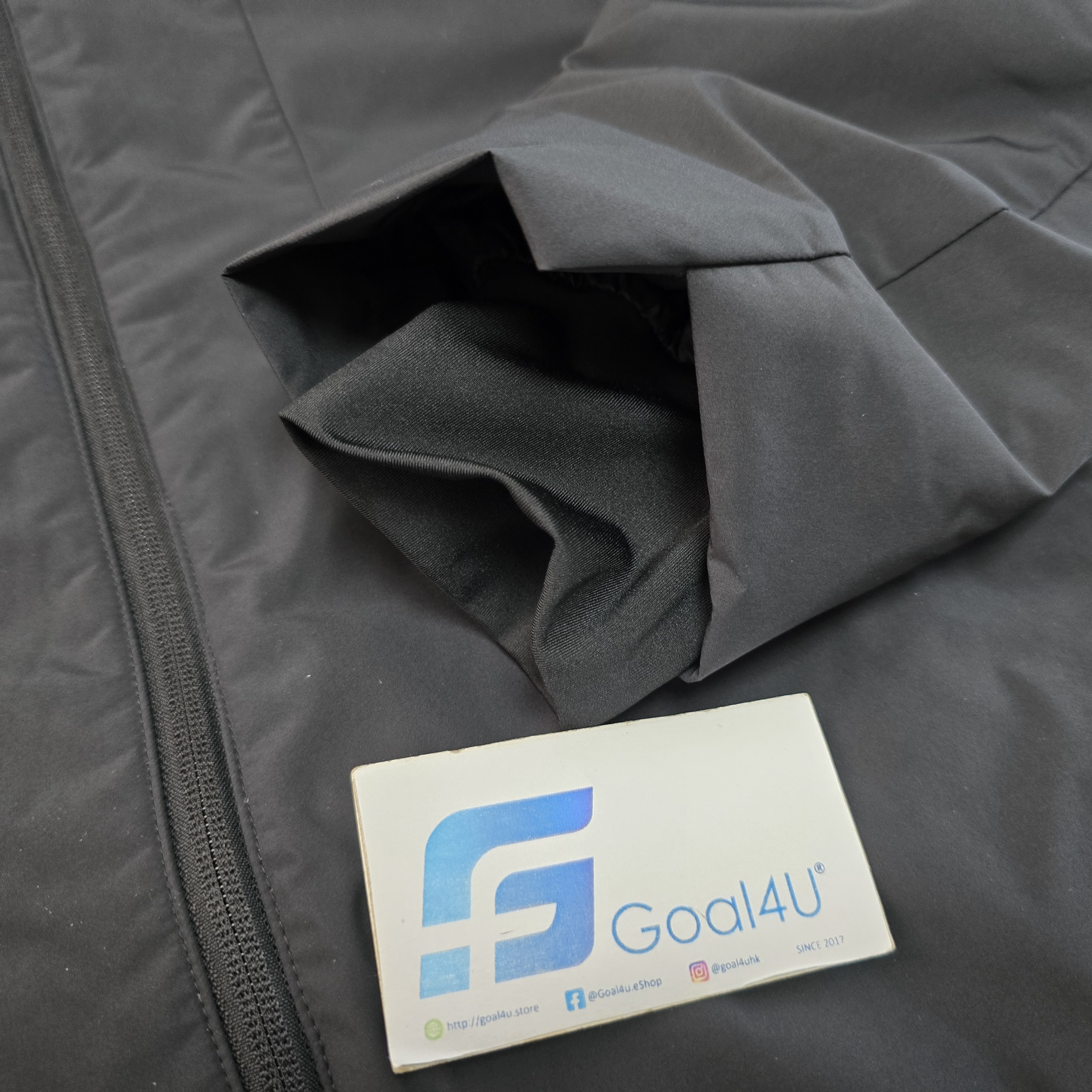 Adidas F1 Mercedes Benz 平治車隊 2026 黑色工程師外套 KE5552