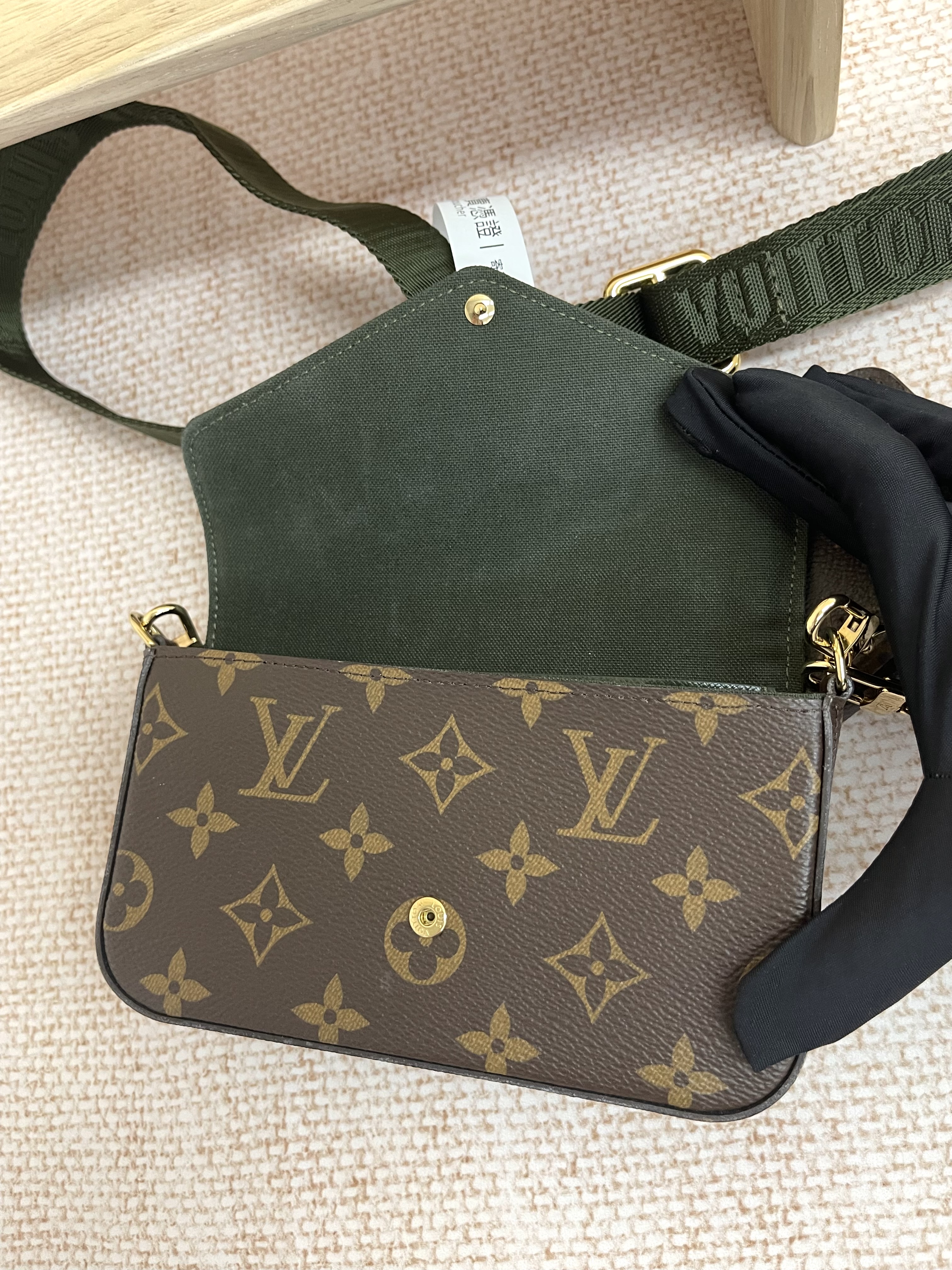 Pre-owned Louis Vuitton Félicie Strap & Go Monogram / Product Code: 26021307