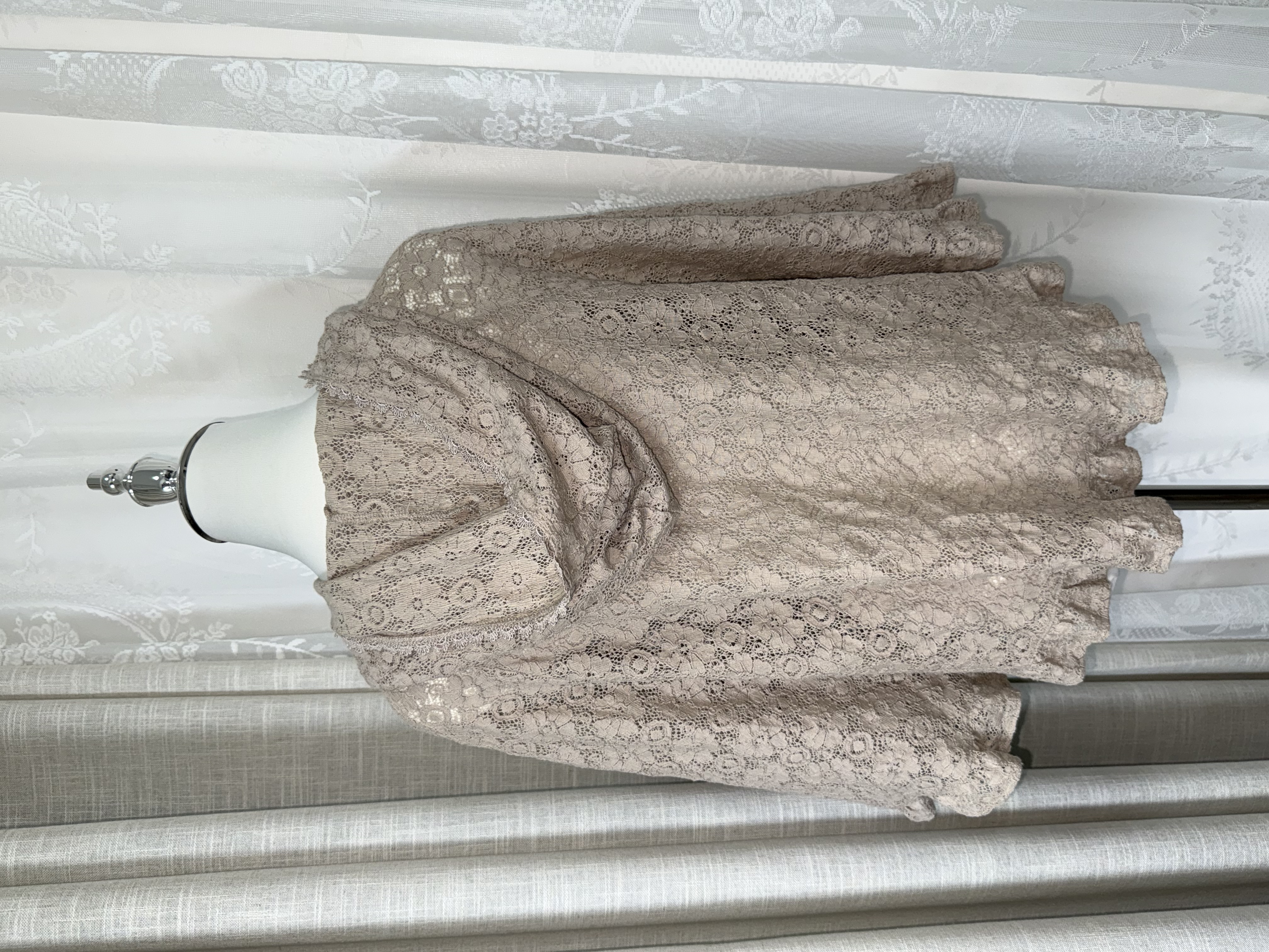 Lotus root pink Lace with Open Collar Coat