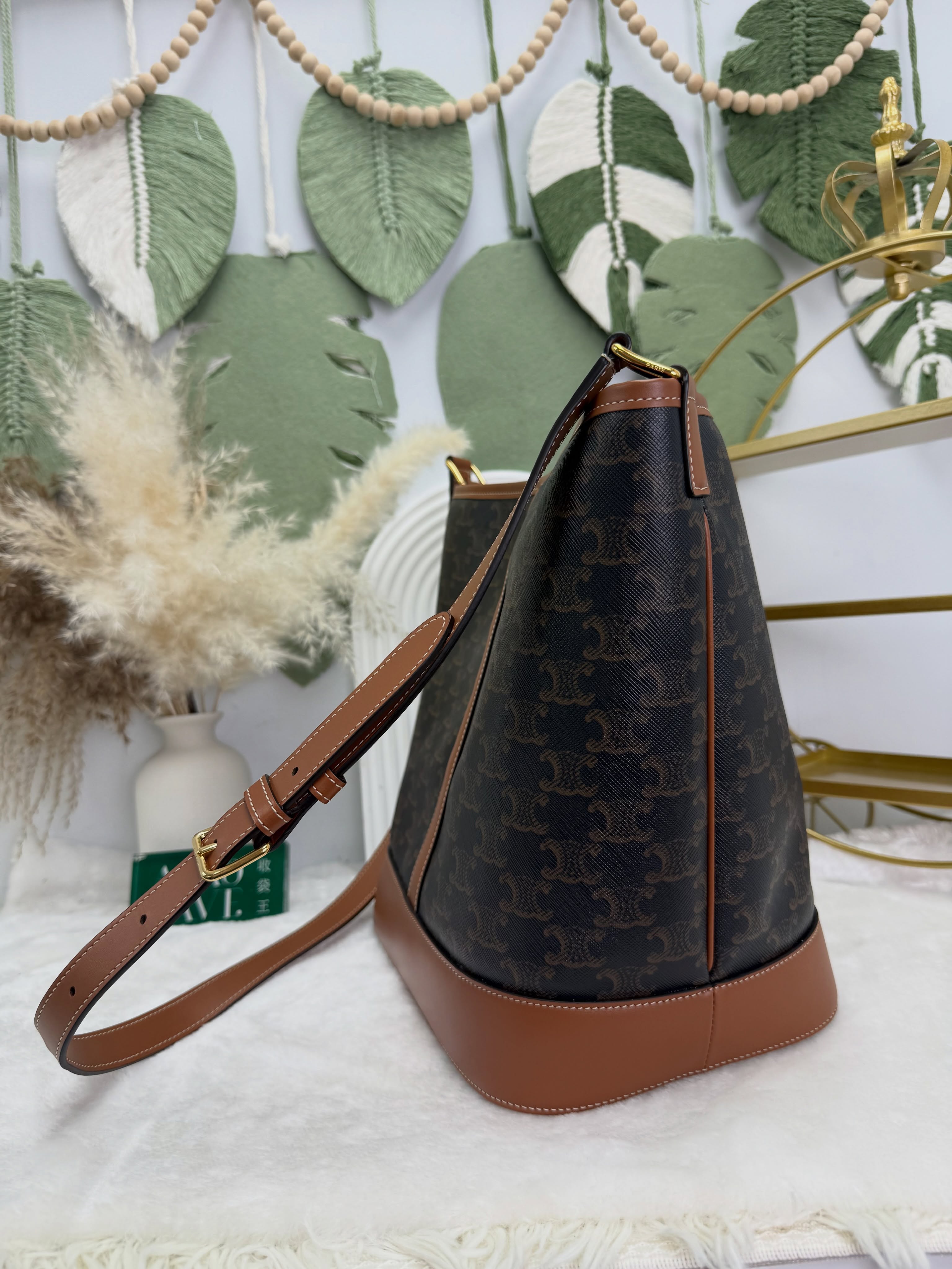 Celine👜 PRE OWNED 🛍️啡色老花水桶 Medium 有塵袋有單 🧡