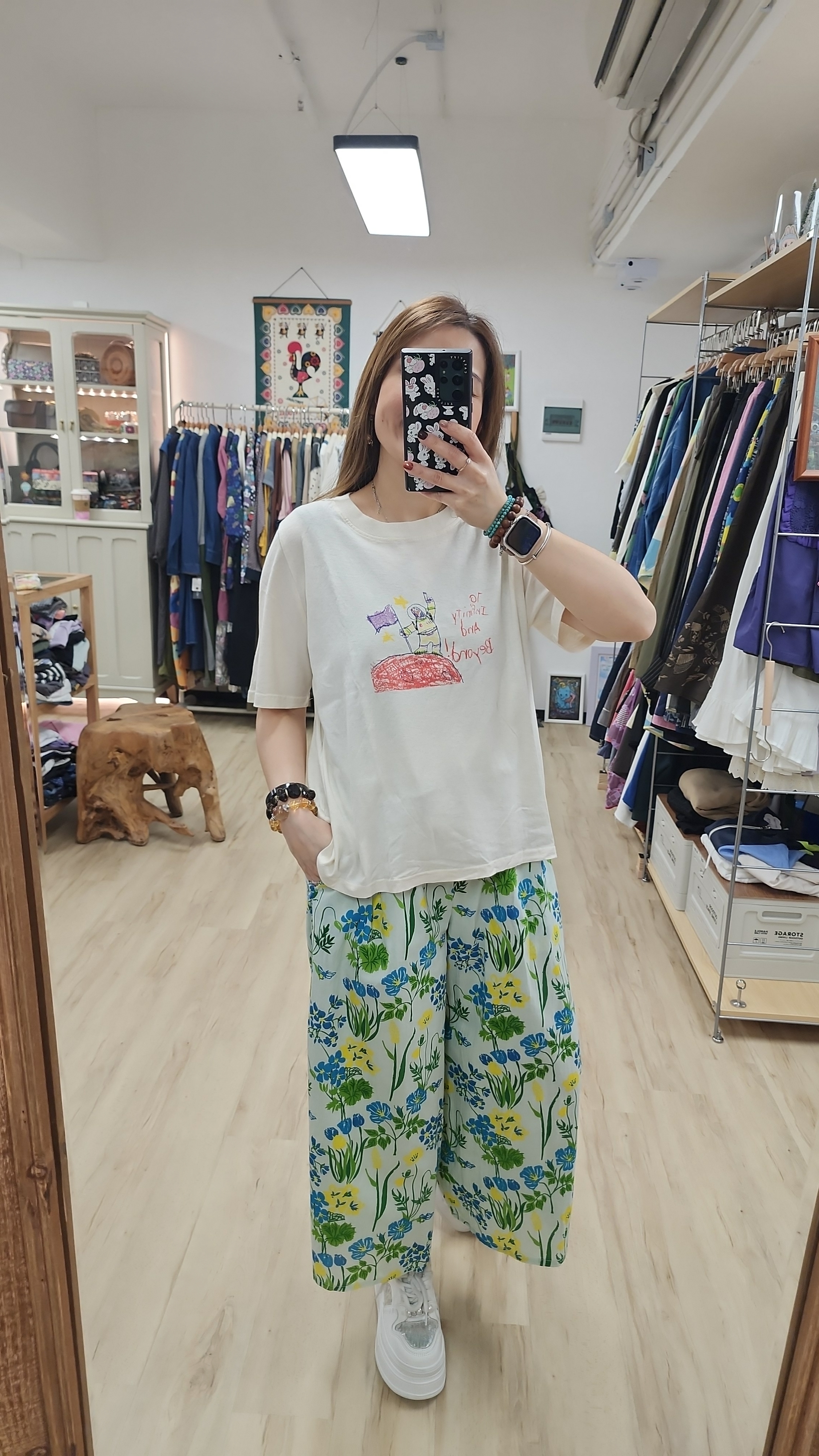 韓國米白仿繪公仔印圖Tee