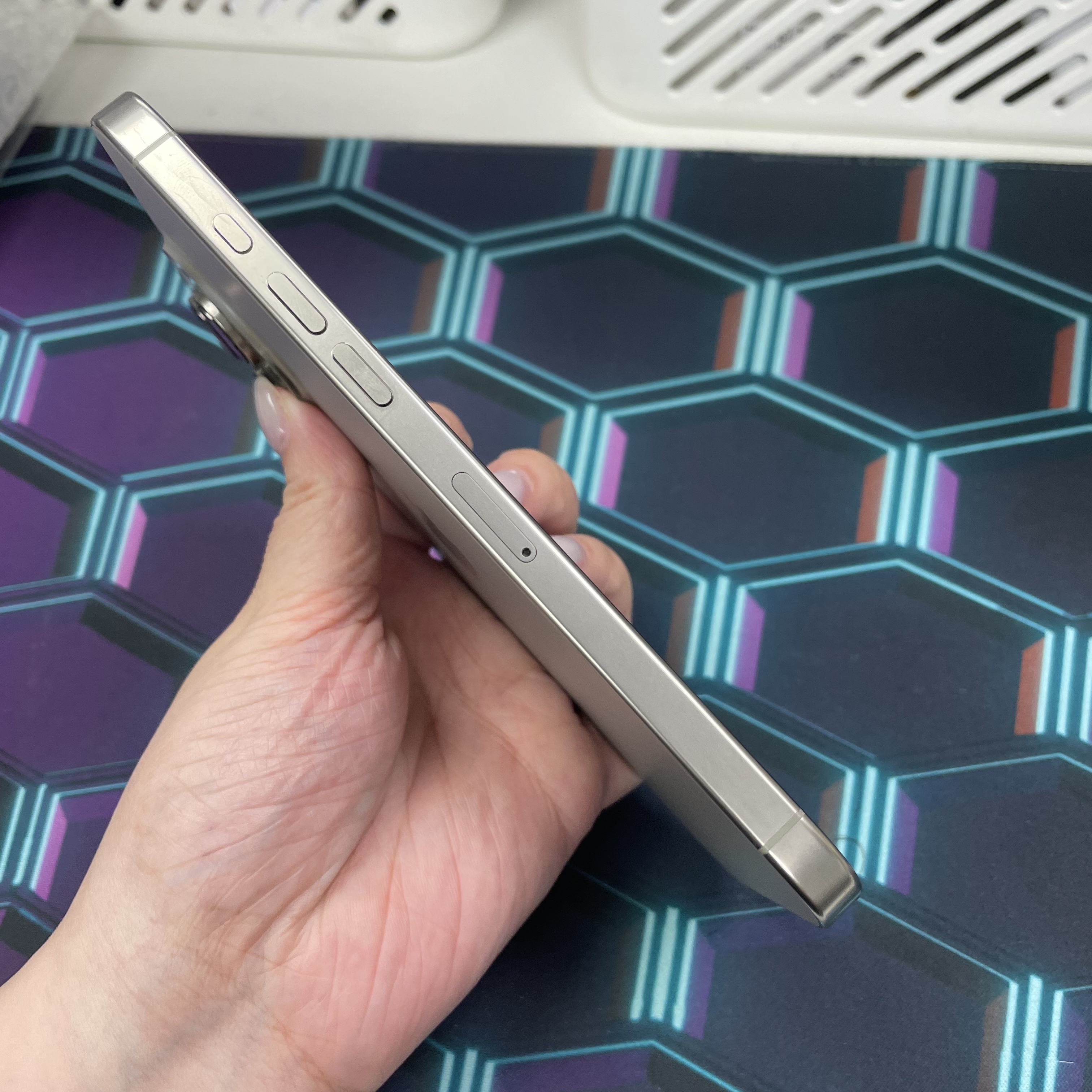 *6549 16 Pro max 完美機 1TB 電97 原色 gray