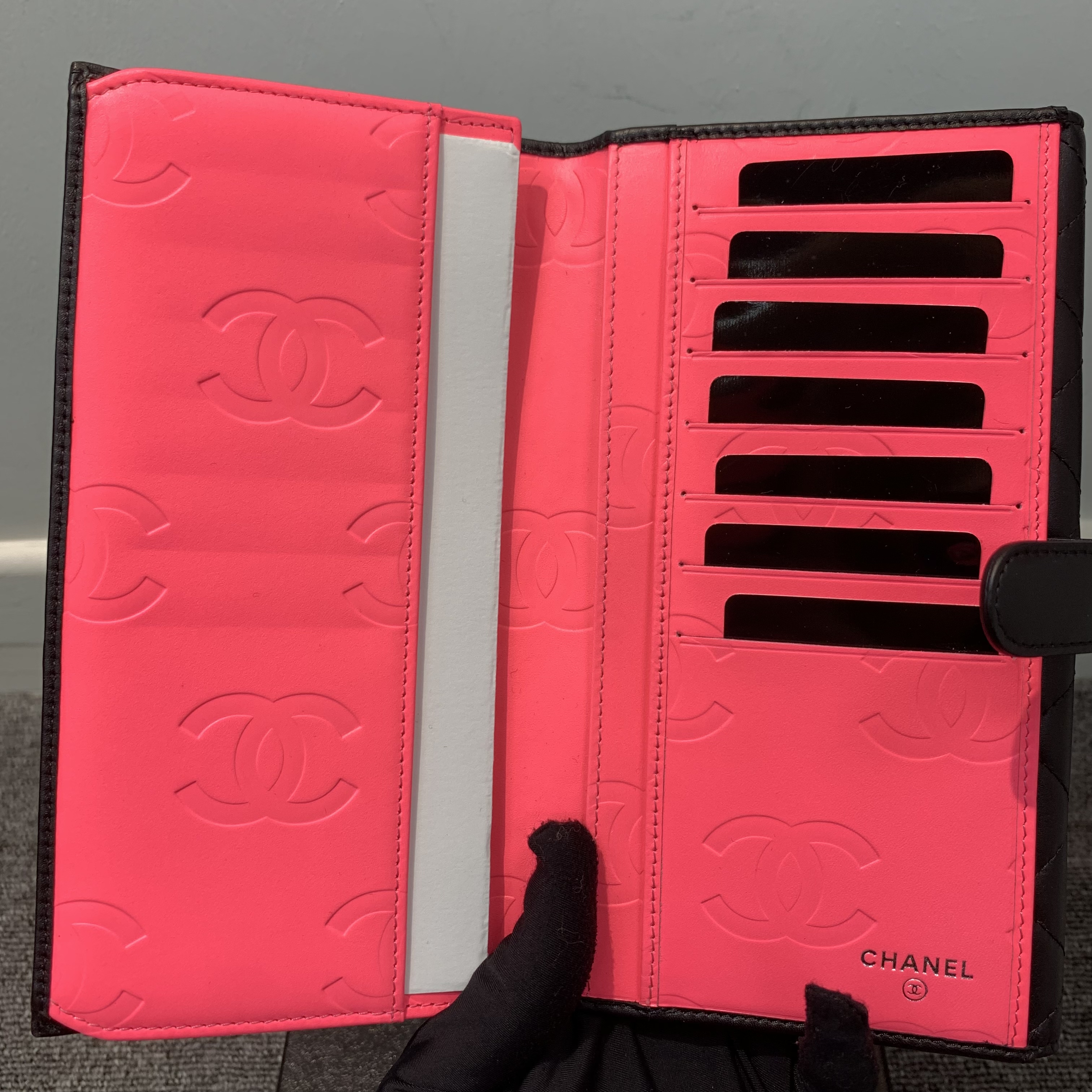 Chanel 羊皮大logo黑粉長Wallet🖤🩷Blackpink色