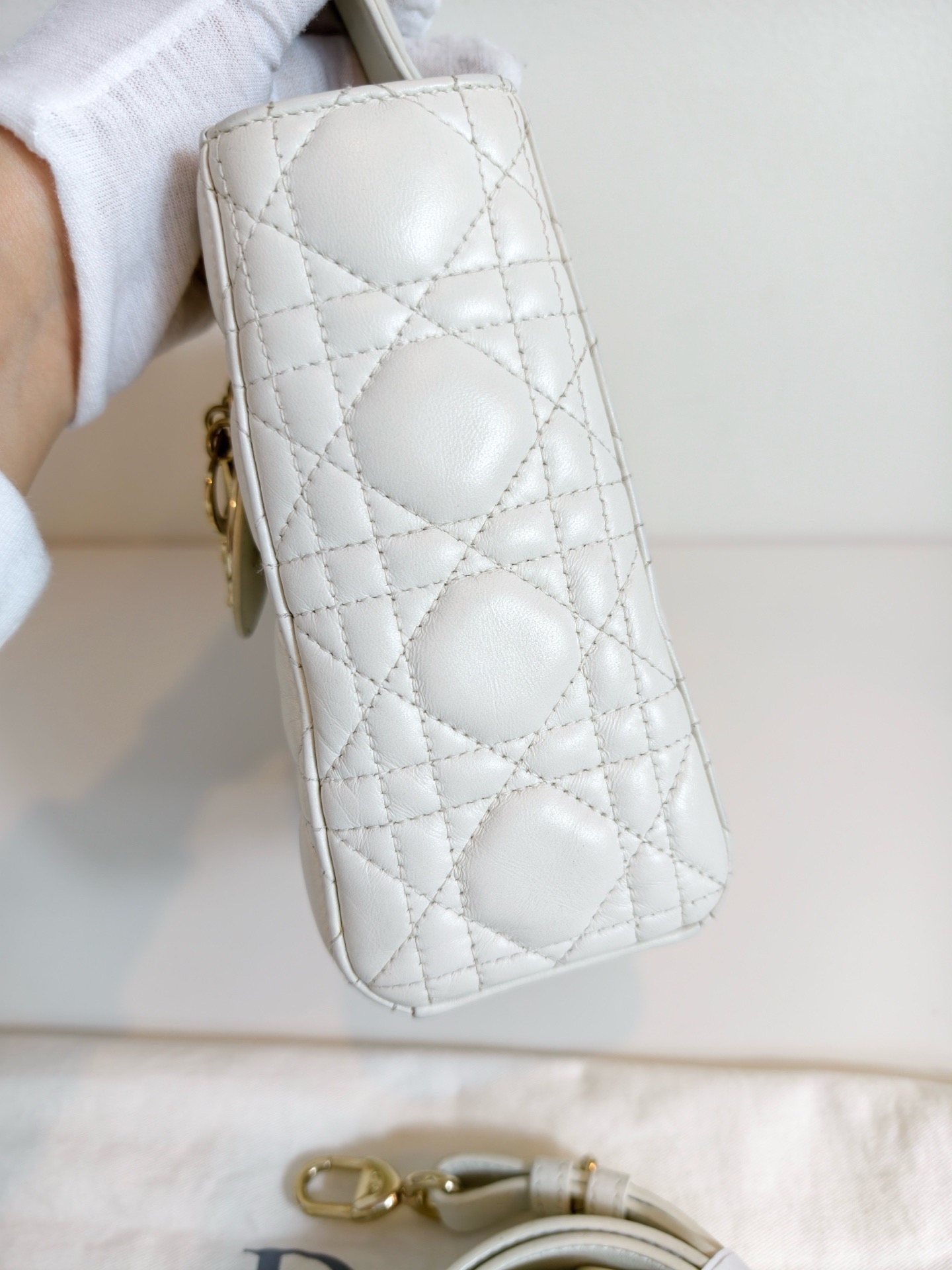 【預訂貨品】Dior Lady Dior 白色四格戴妃包