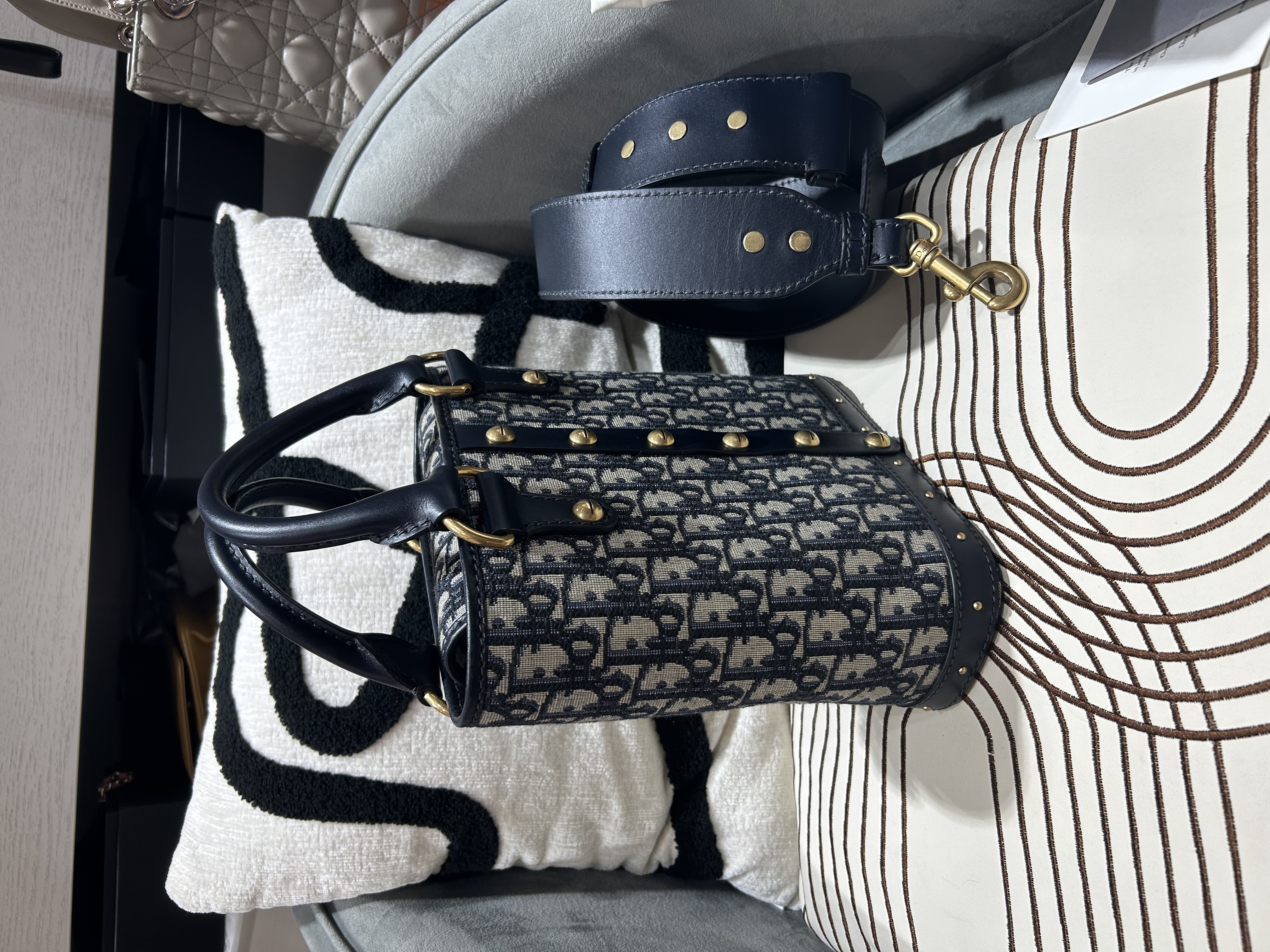Dior 2Way Bag 100%Authentic, 99%New ✅Dust bag
