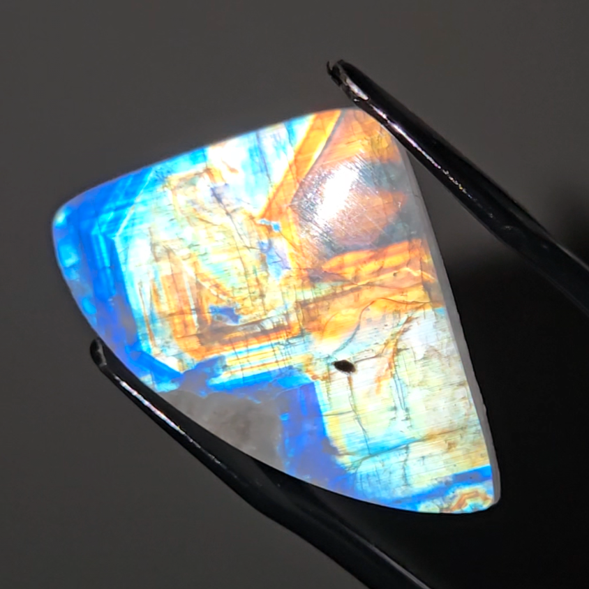Jewelry-grade rainbow moonstone - MS3