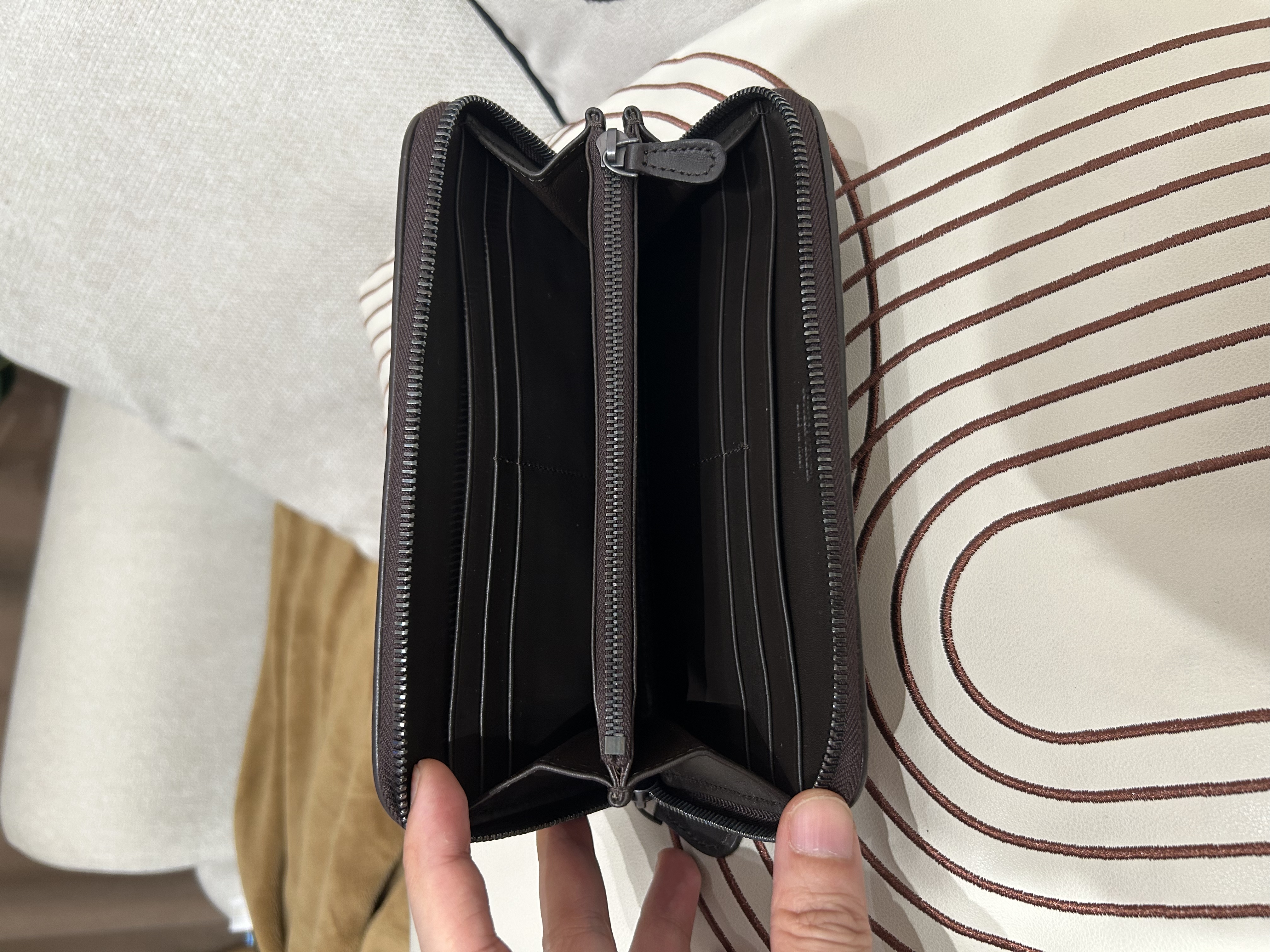 Bottega VETEGA LONG WALLET  100%Authentic ,95%new ✅dust bag