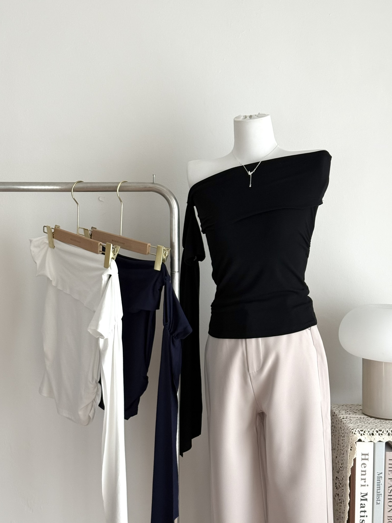 Arthur Off Shoulder Shirt | Black