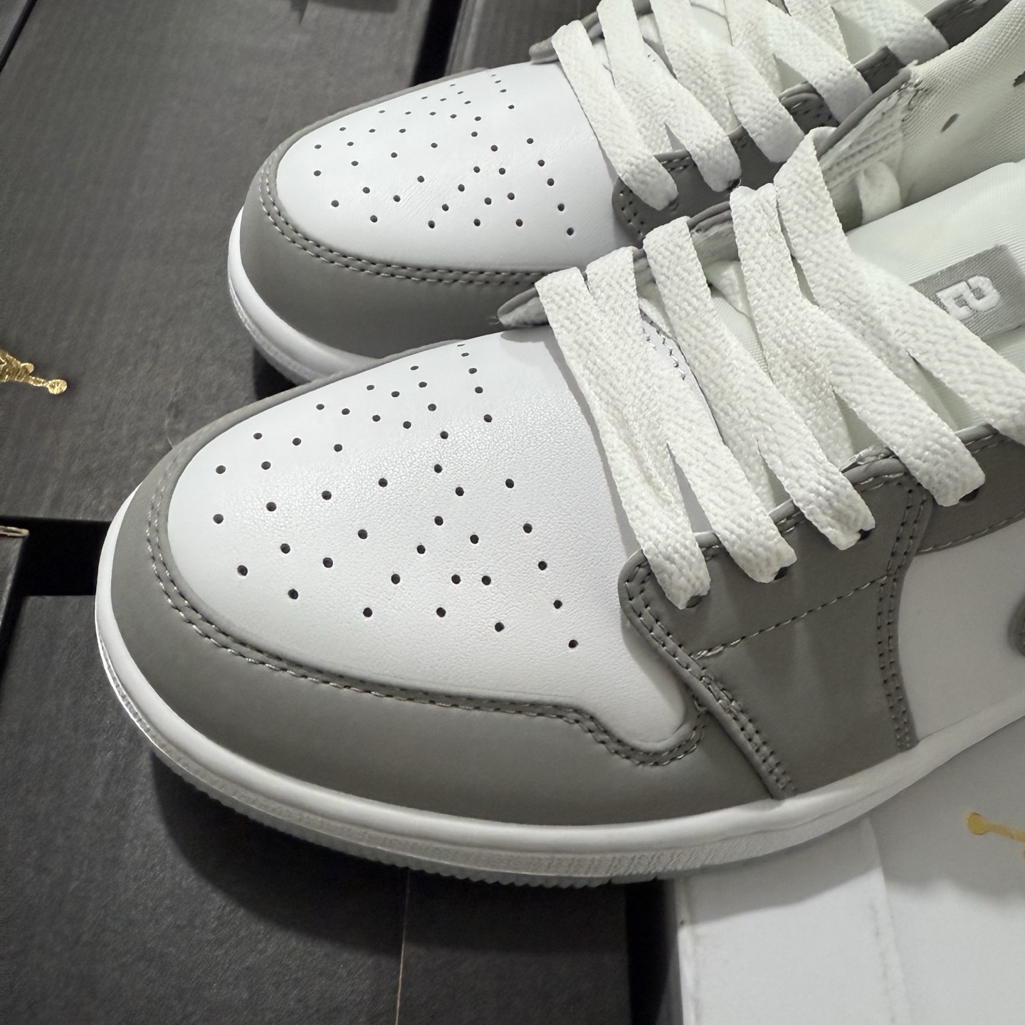 Nike Air Jordan 1 Low "Wolf Grey" DC0774-105